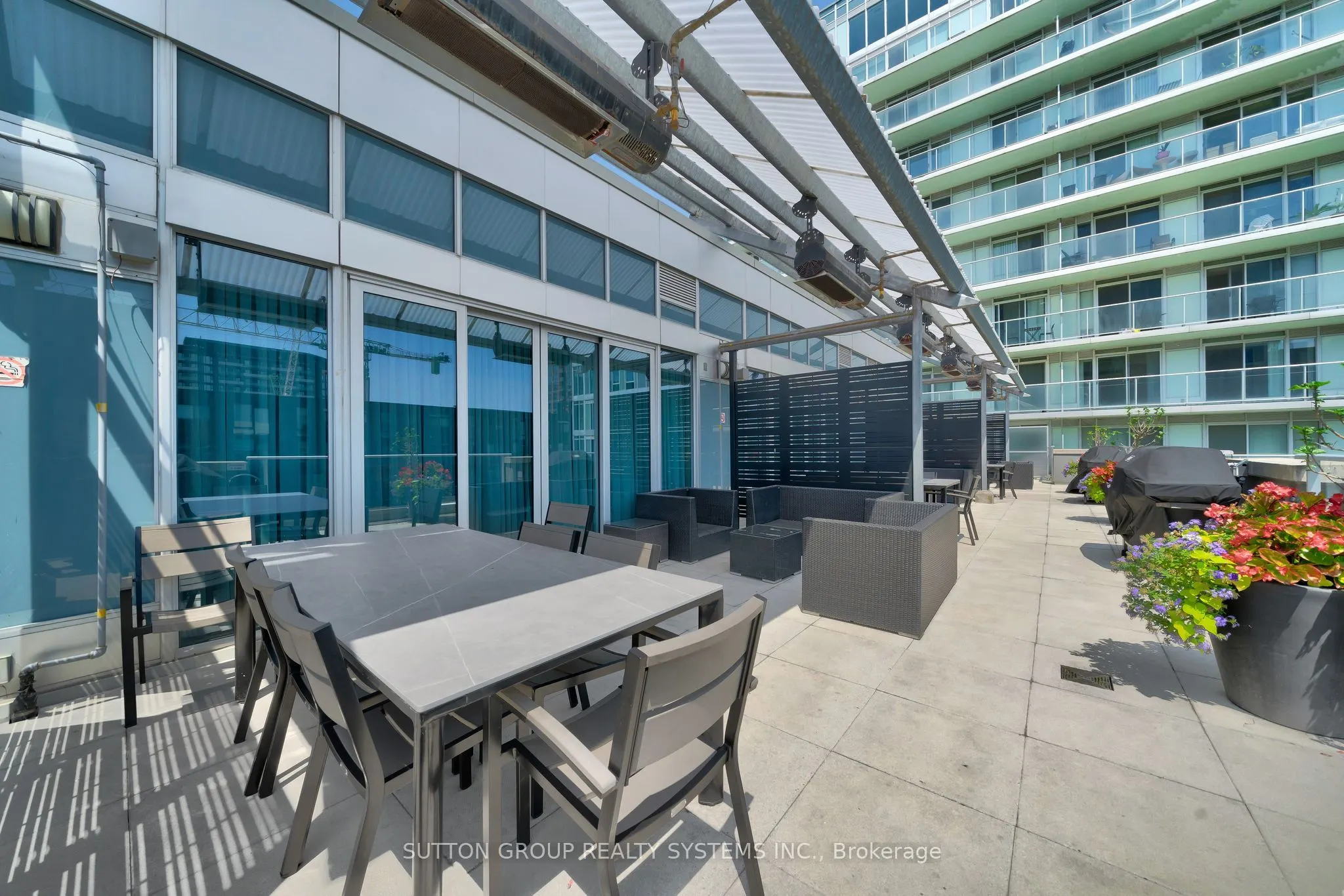 565 Wilson Avenue, #421