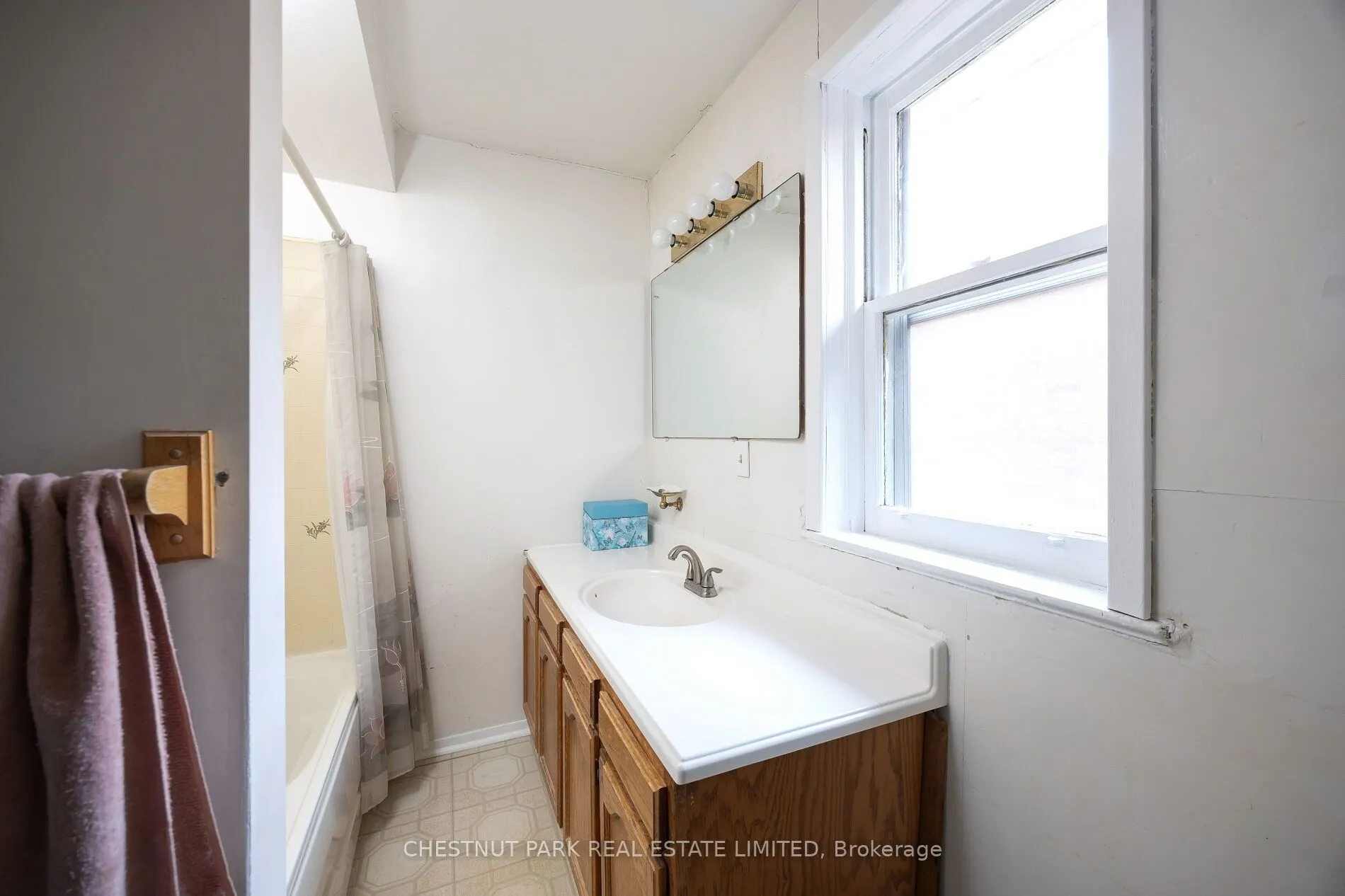 25 Maxwell Avenue