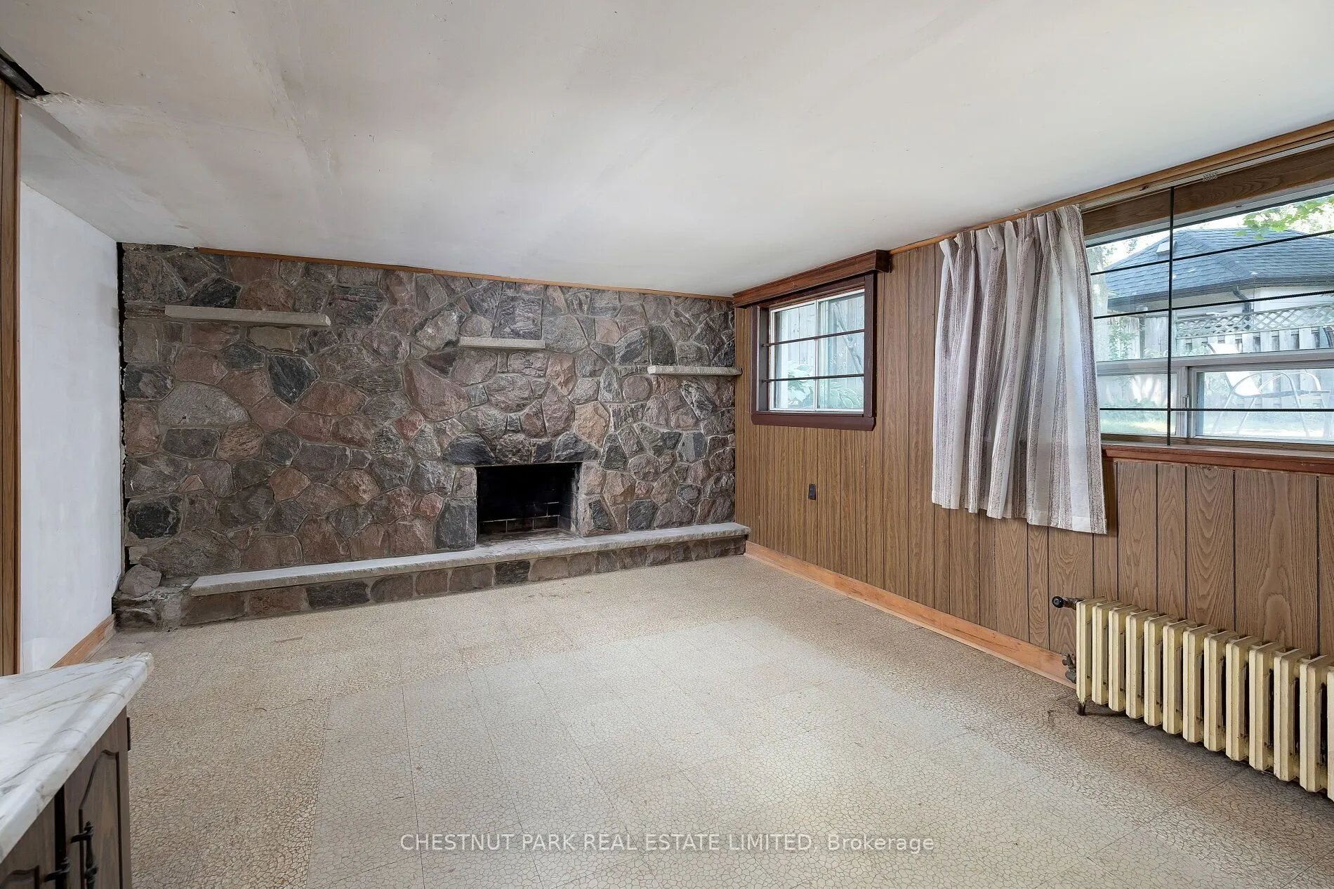 25 Maxwell Avenue