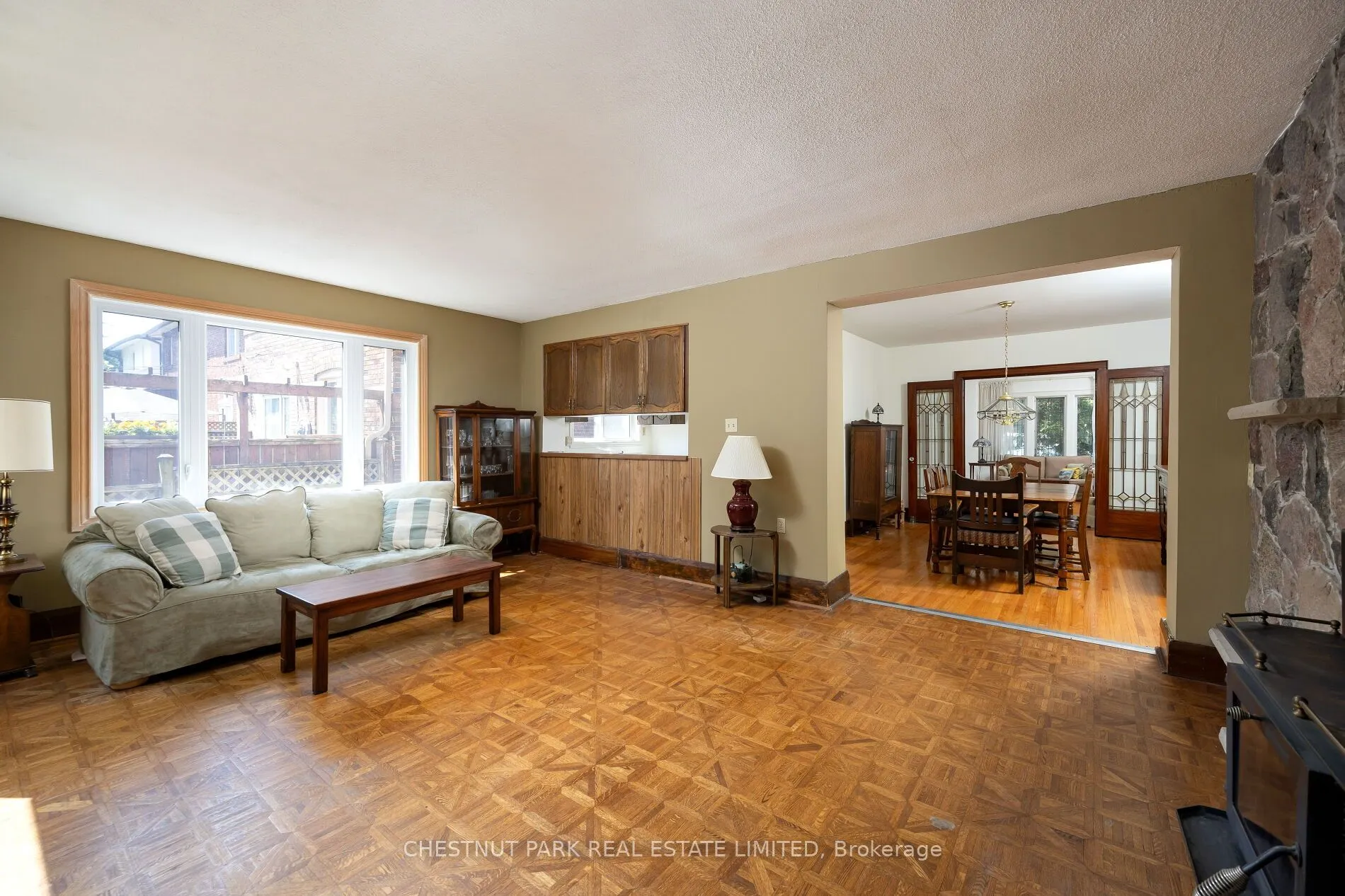25 Maxwell Avenue