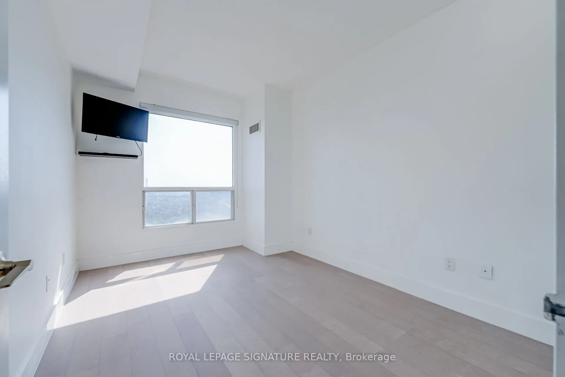 5 Concorde Place, #3609
