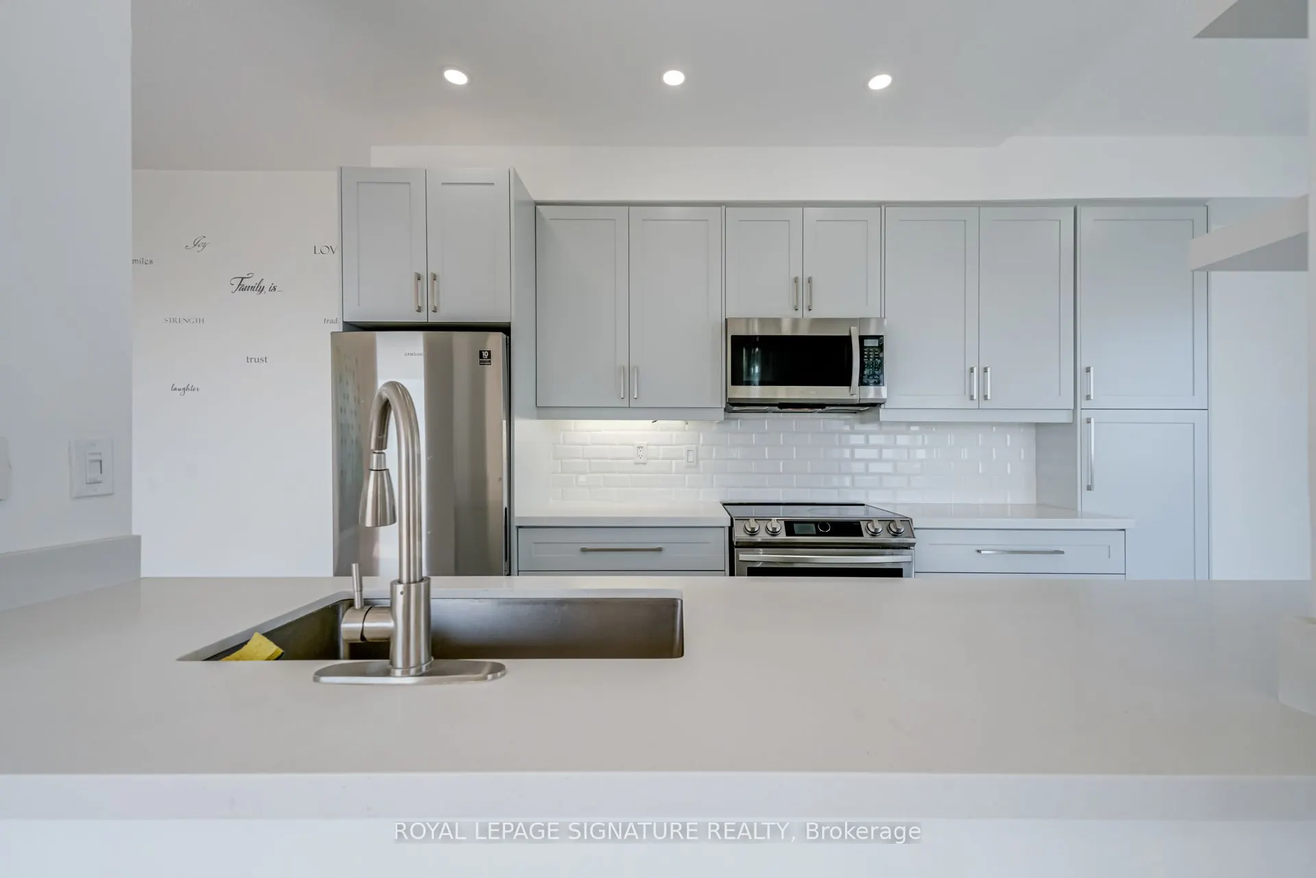 5 Concorde Place, #3609