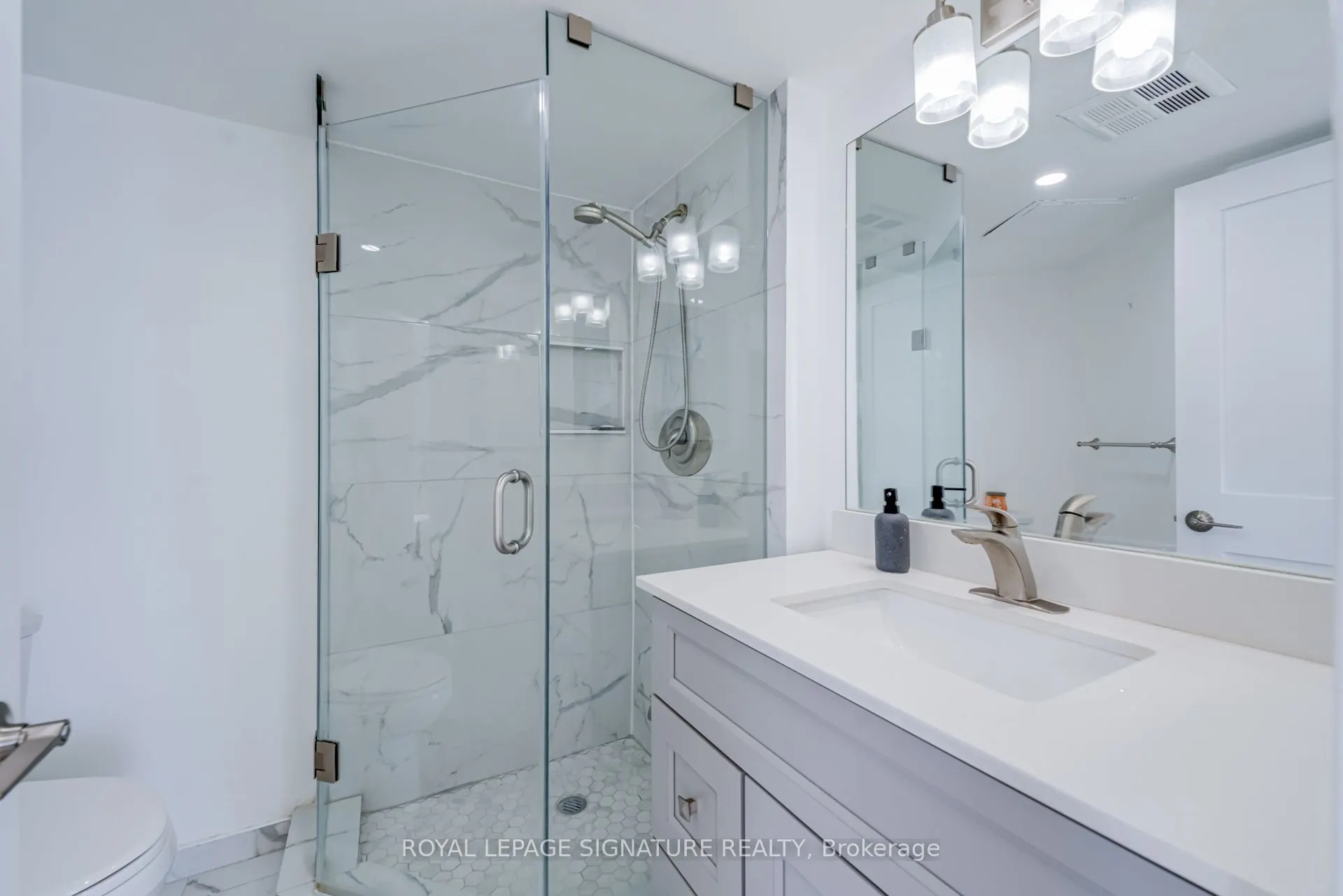 5 Concorde Place, #3609