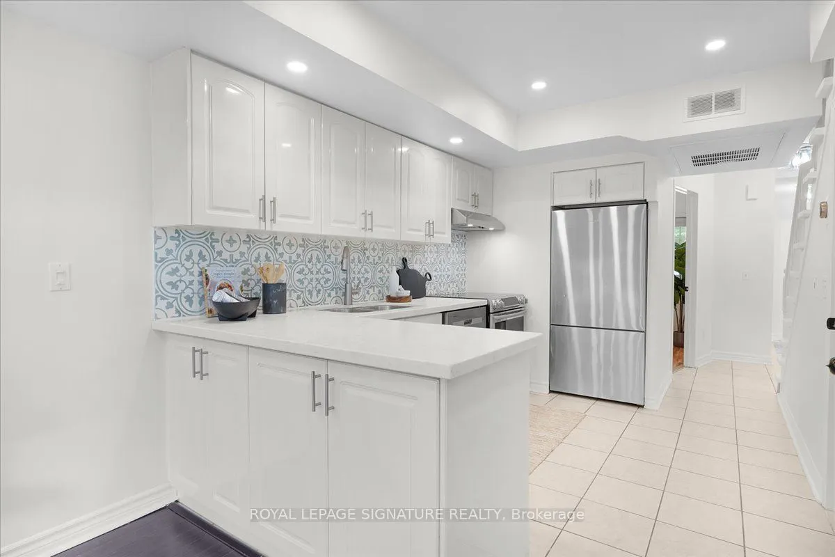262 St Helens Avenue, #107