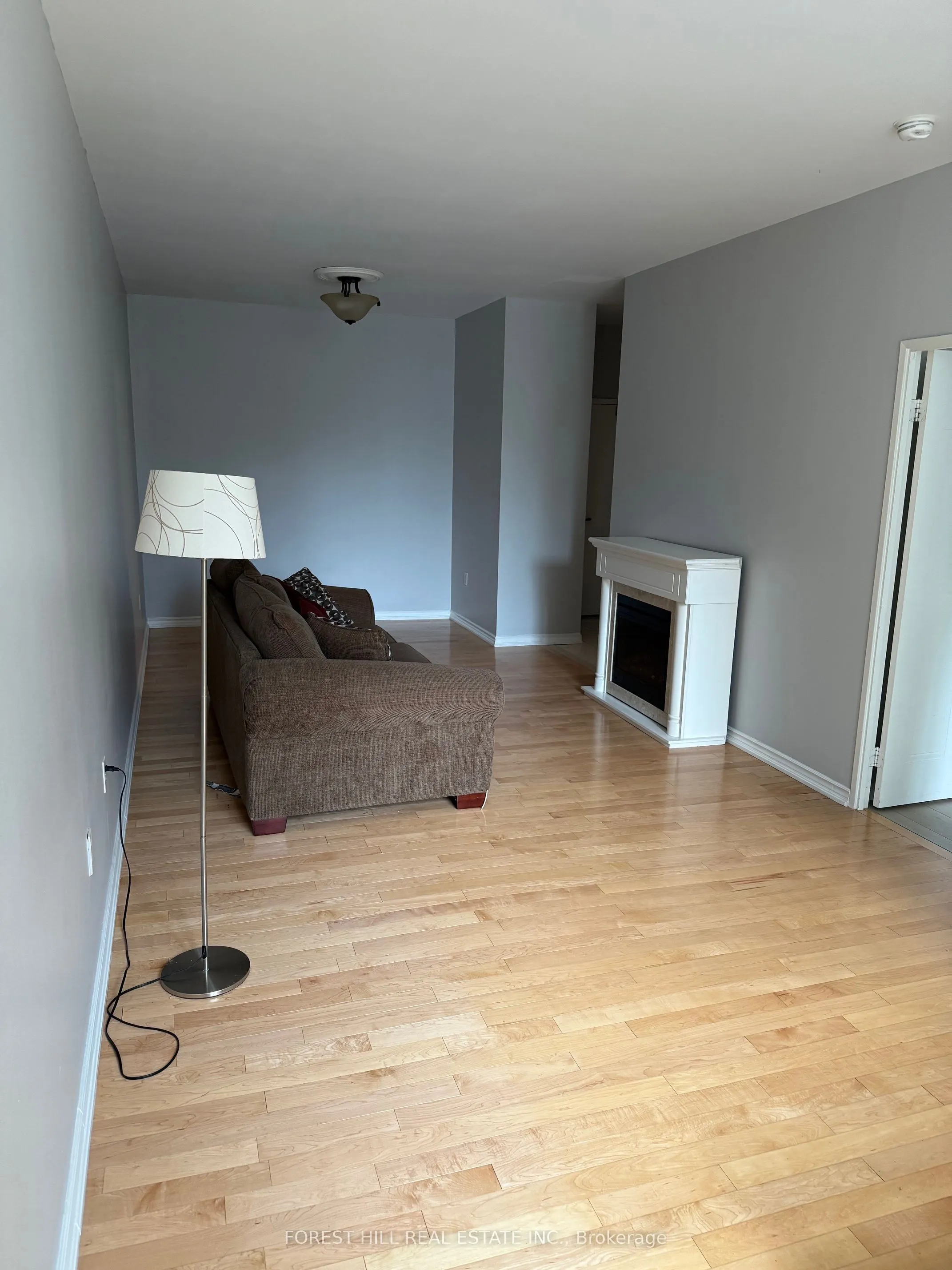 11 Thorncliffe Pk Drive, #103