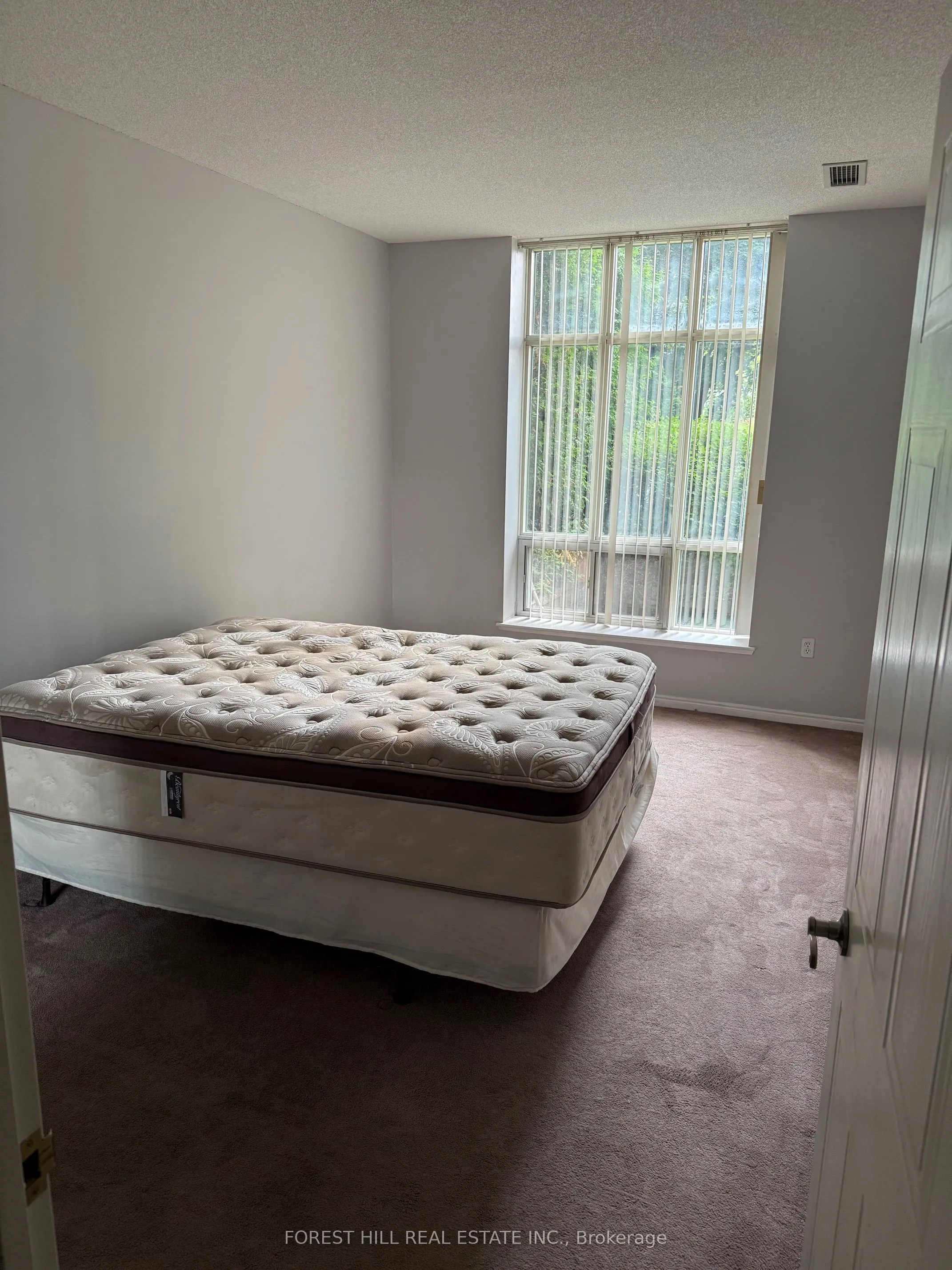 11 Thorncliffe Pk Drive, #103
