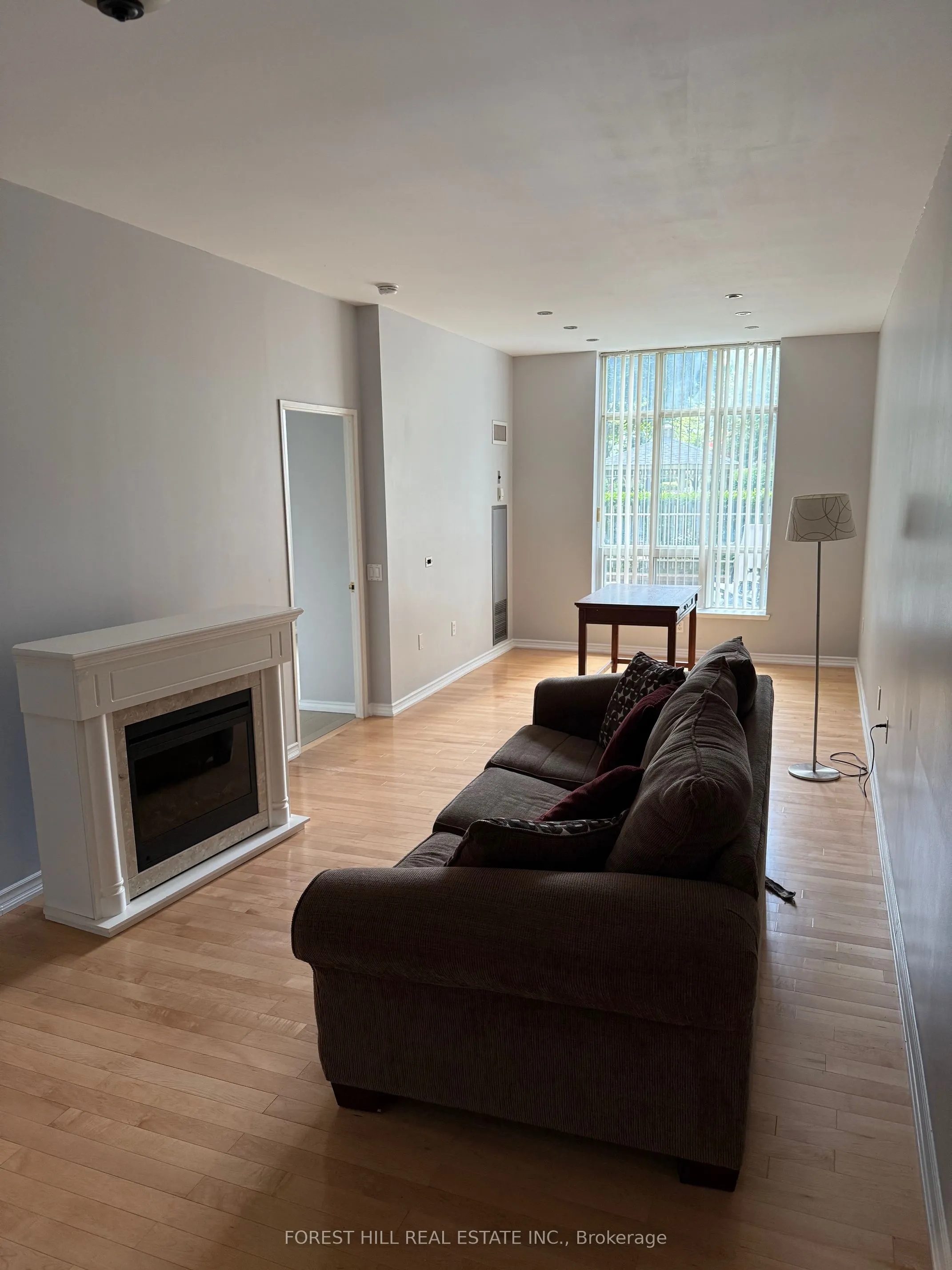 11 Thorncliffe Pk Drive, #103
