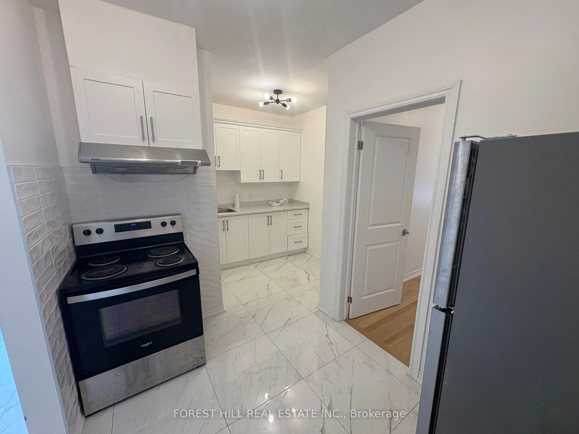 756 Queen Street W, #C
