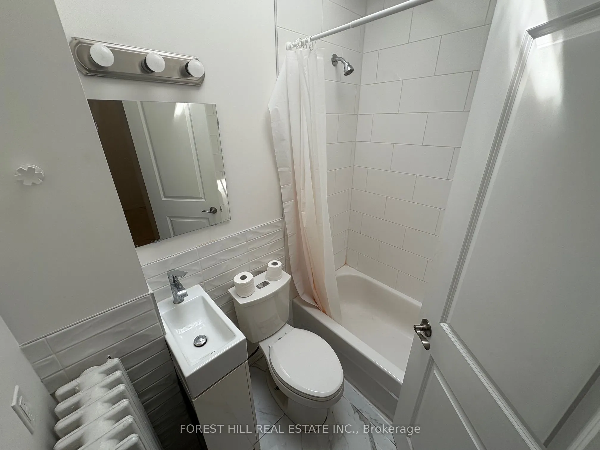 756 Queen Street W, #C