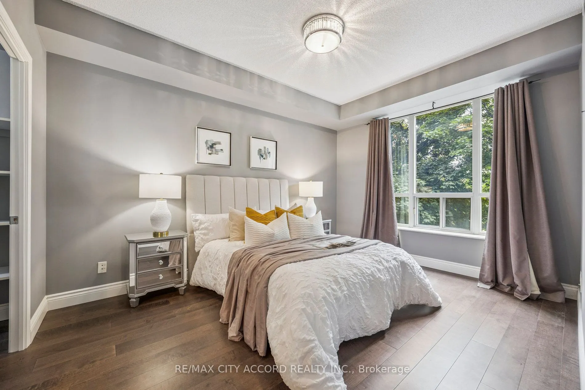 485 Rosewell Avenue, #210
