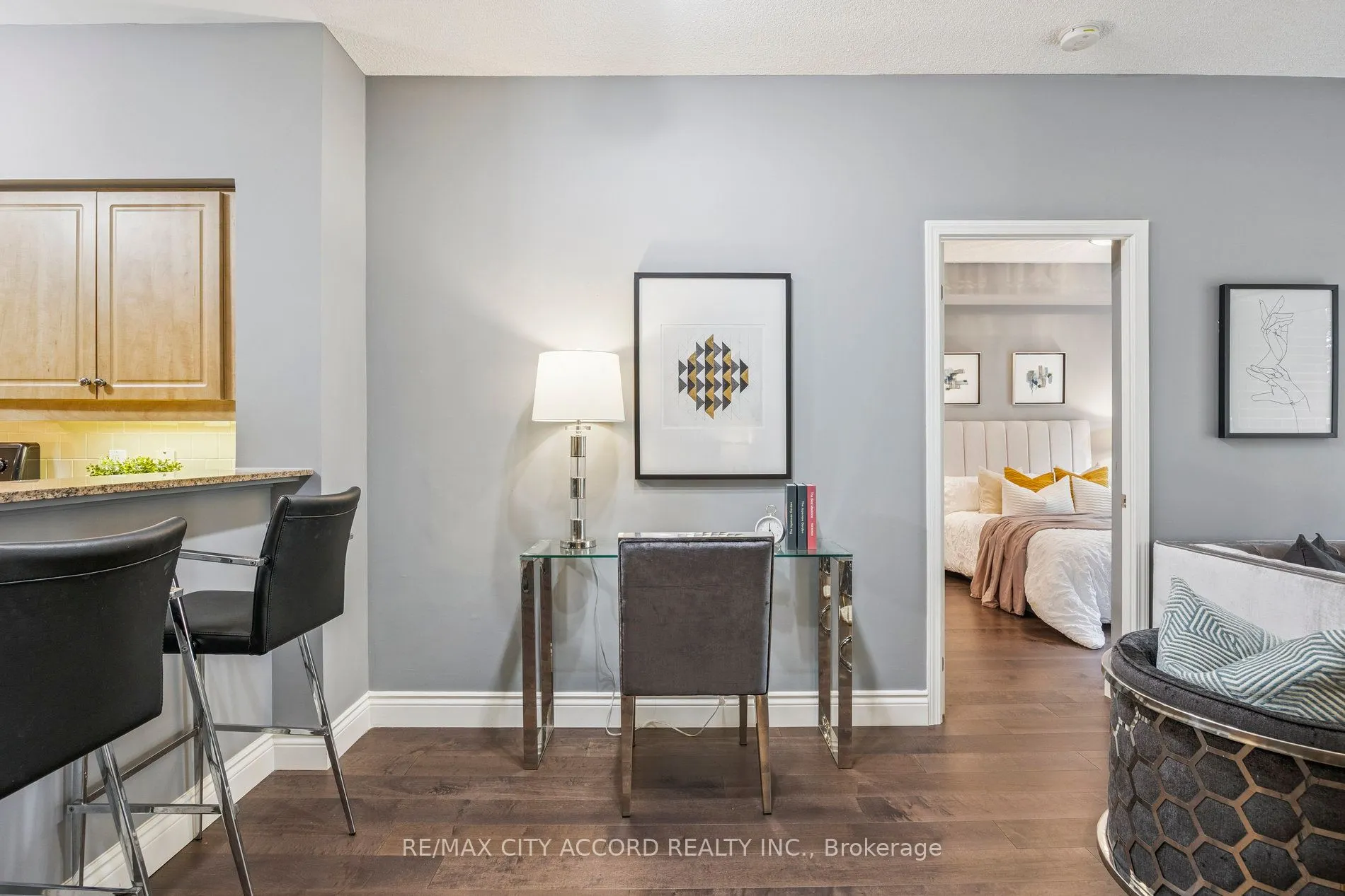 485 Rosewell Avenue, #210