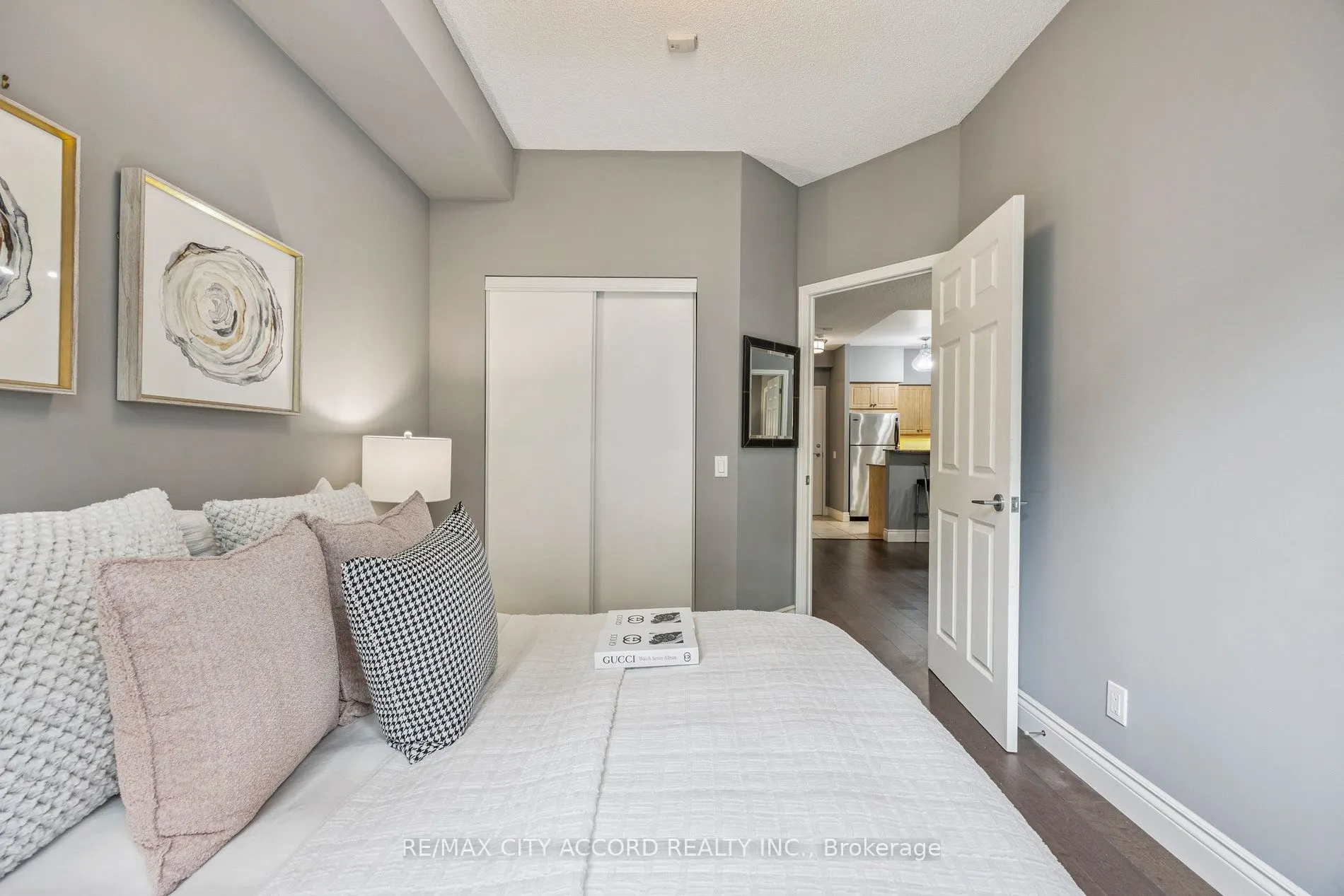 485 Rosewell Avenue, #210