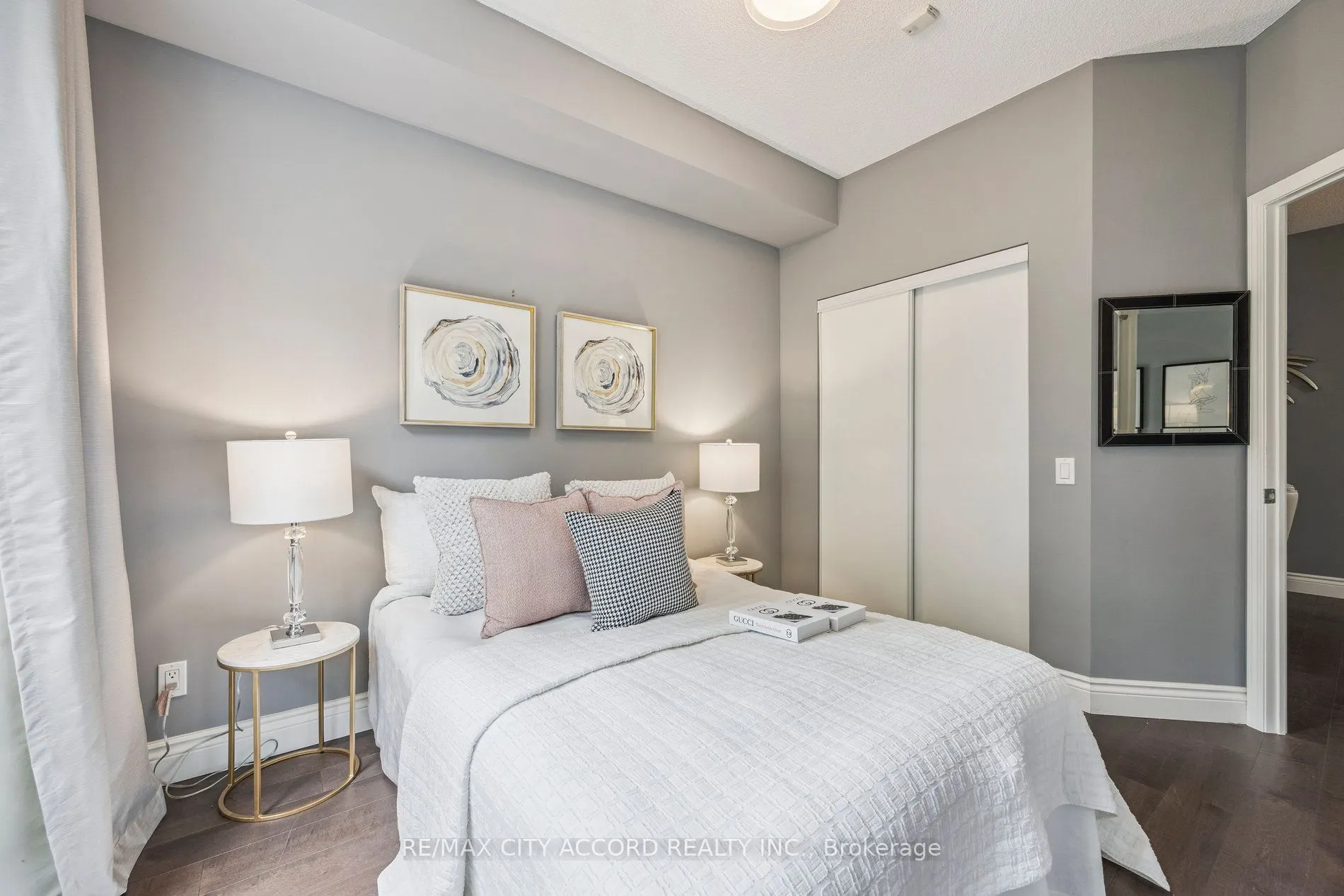 485 Rosewell Avenue, #210
