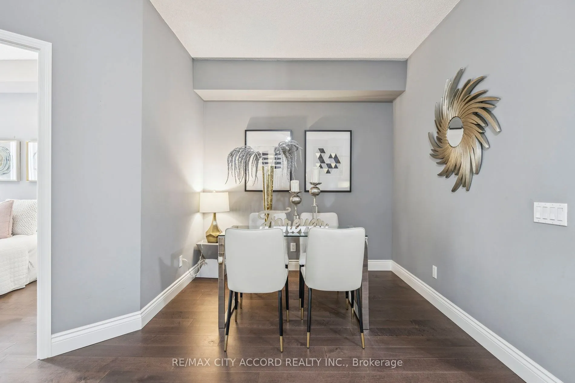 485 Rosewell Avenue, #210