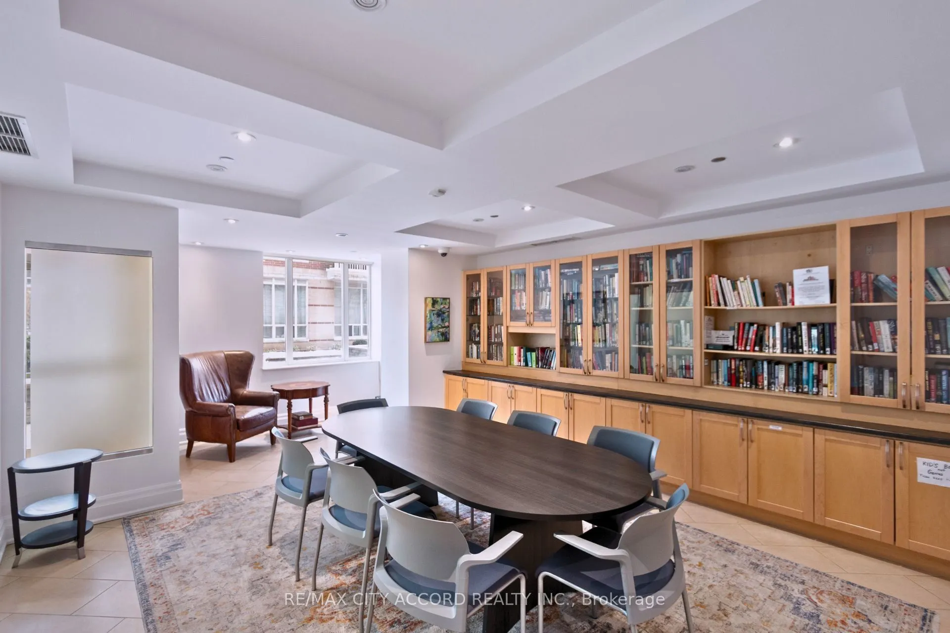485 Rosewell Avenue, #210