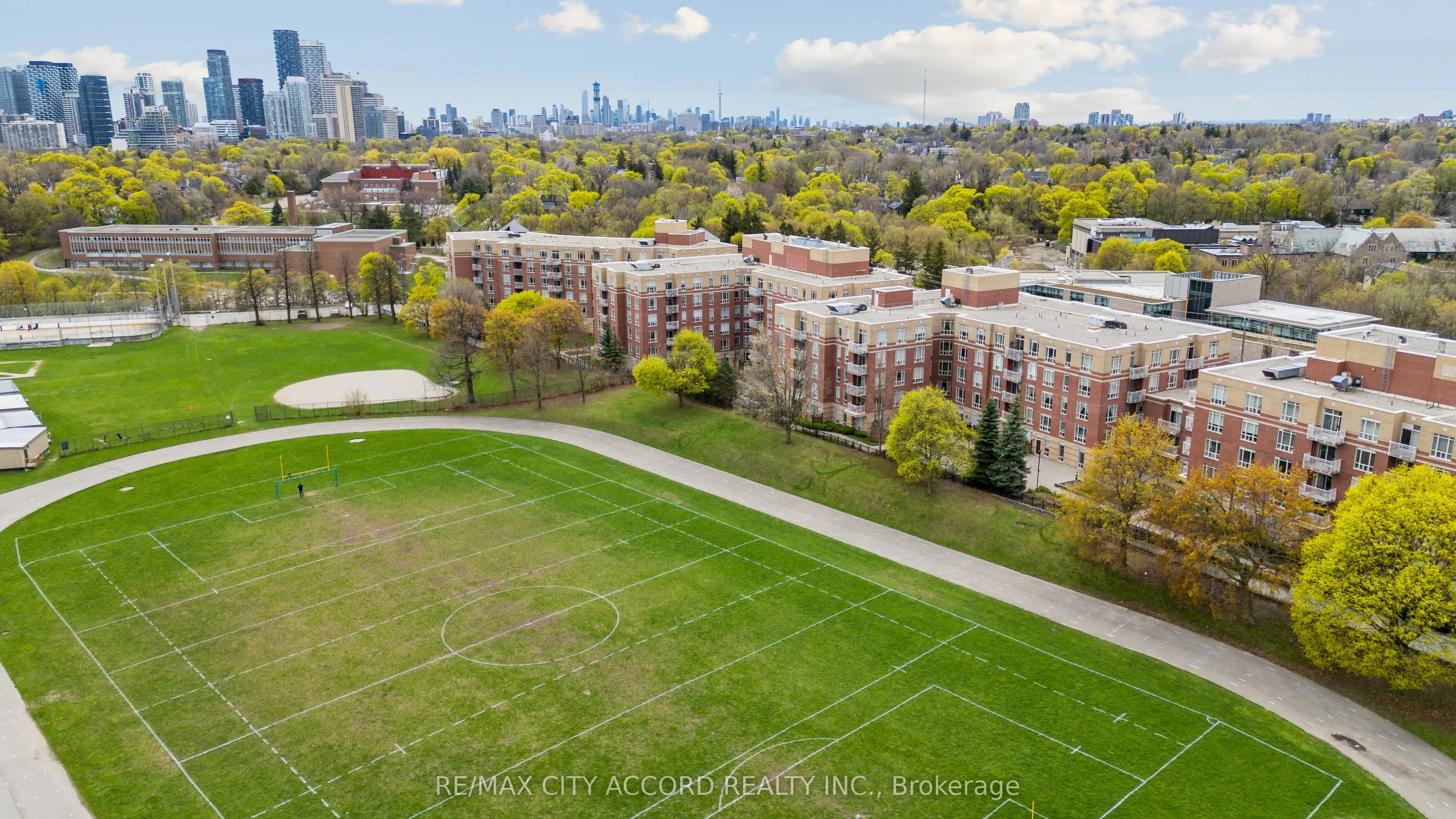 485 Rosewell Avenue, #210