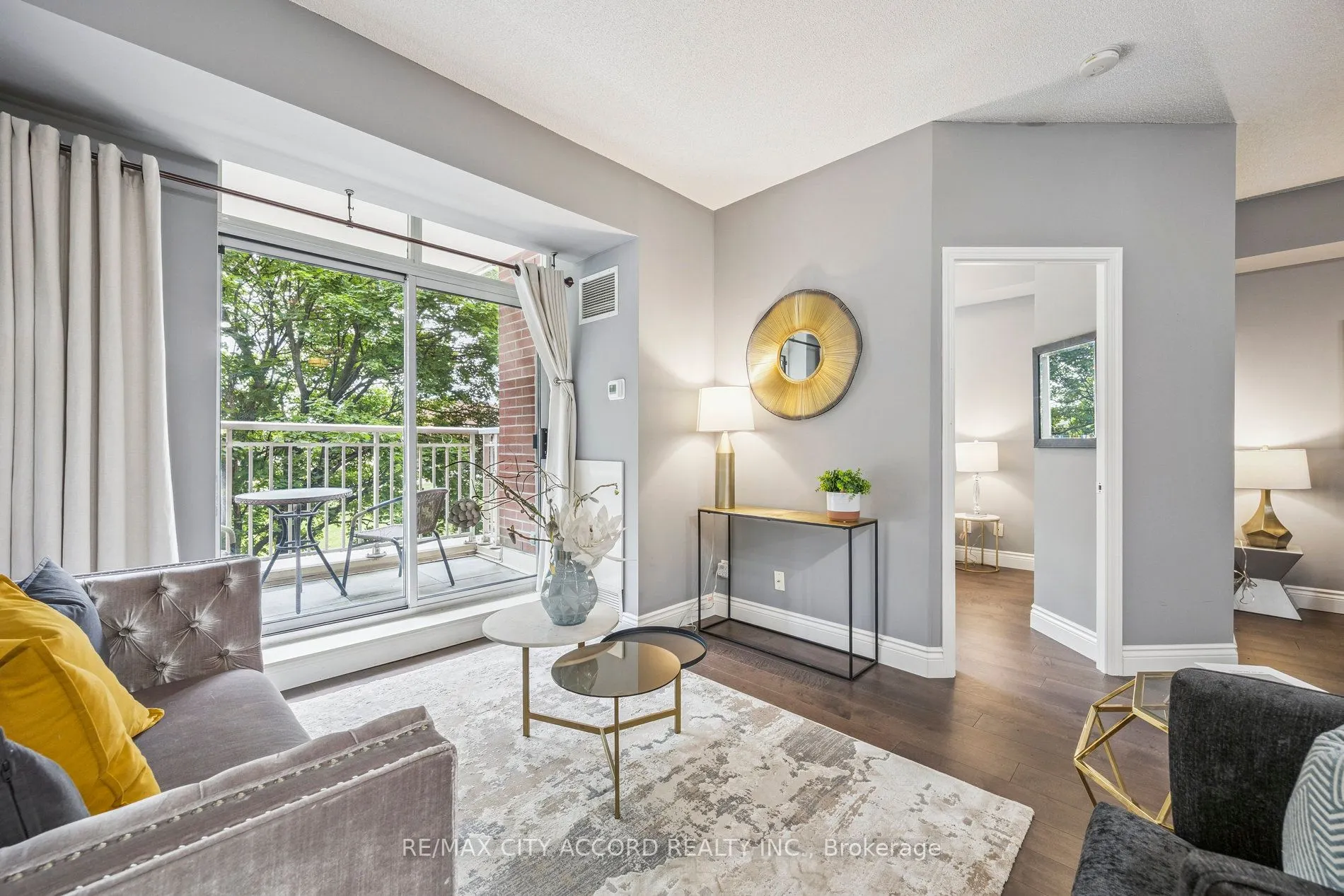 485 Rosewell Avenue, #210
