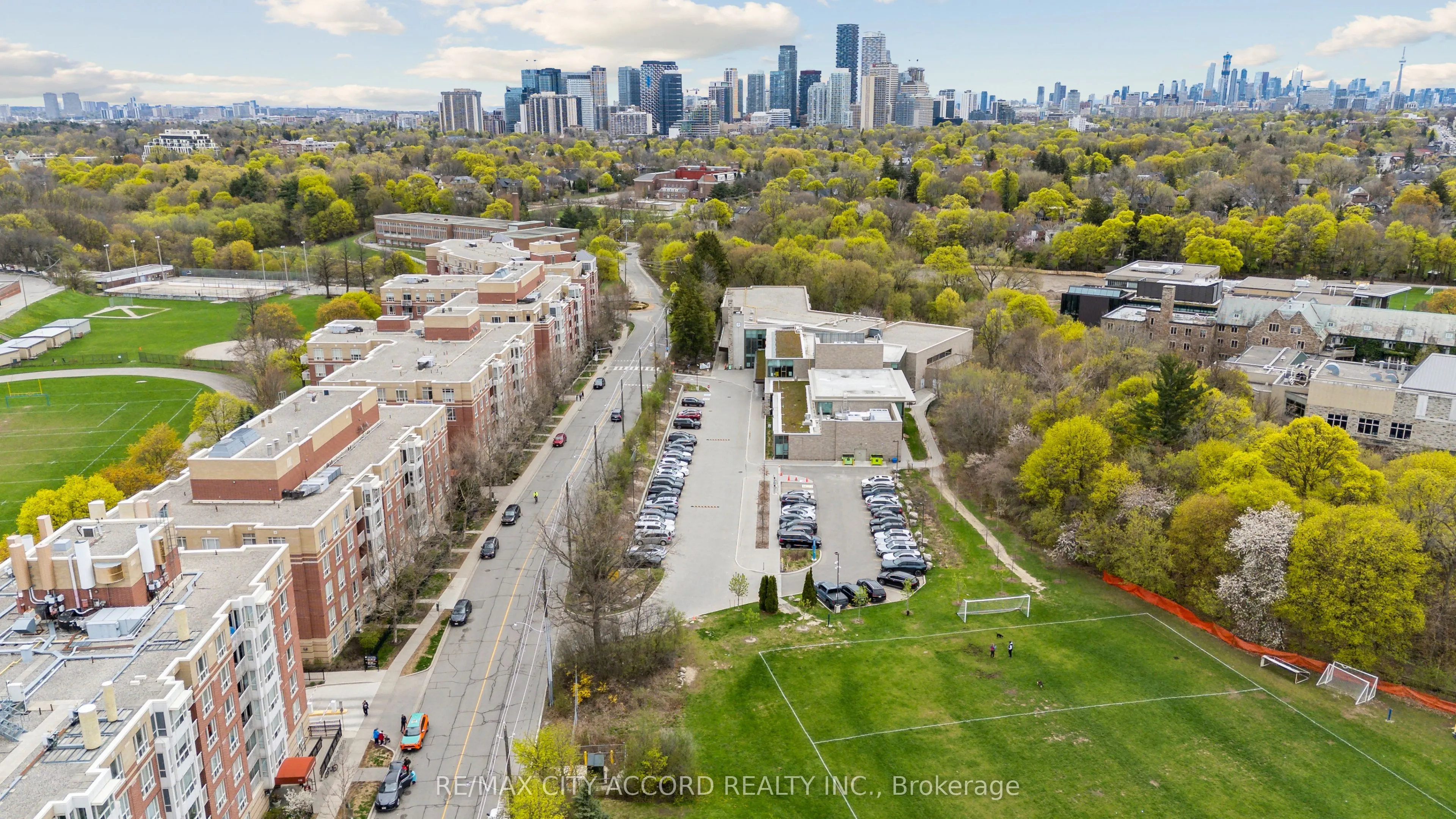 485 Rosewell Avenue, #210