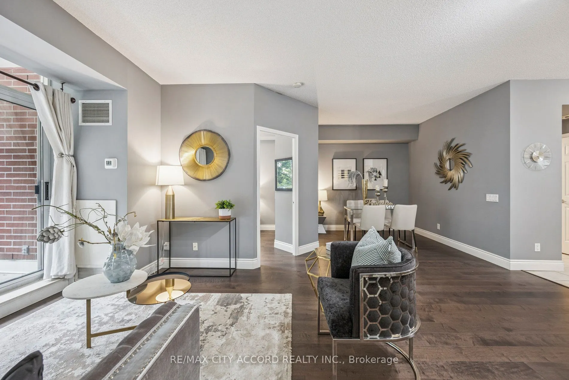 485 Rosewell Avenue, #210