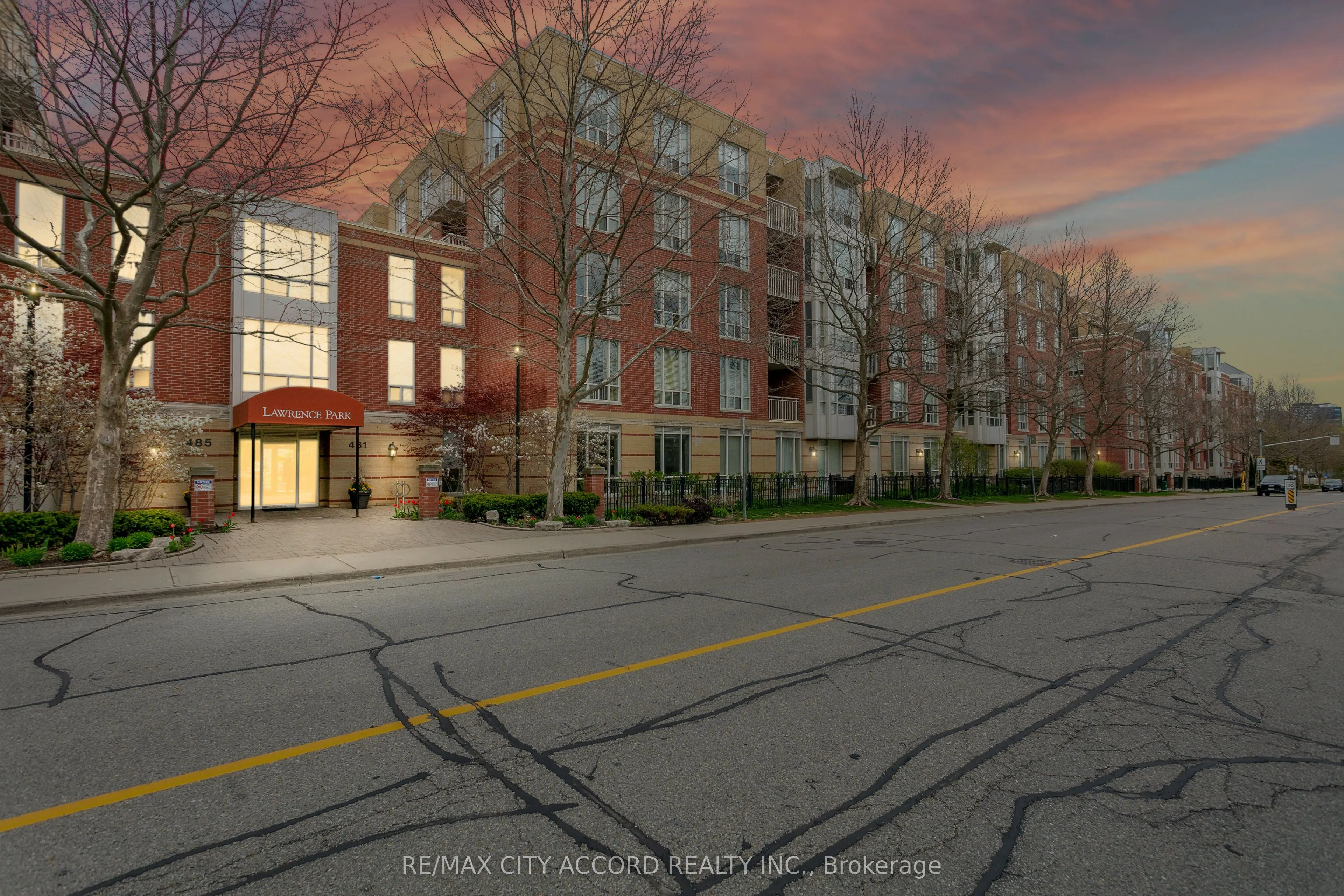 485 Rosewell Avenue, #210