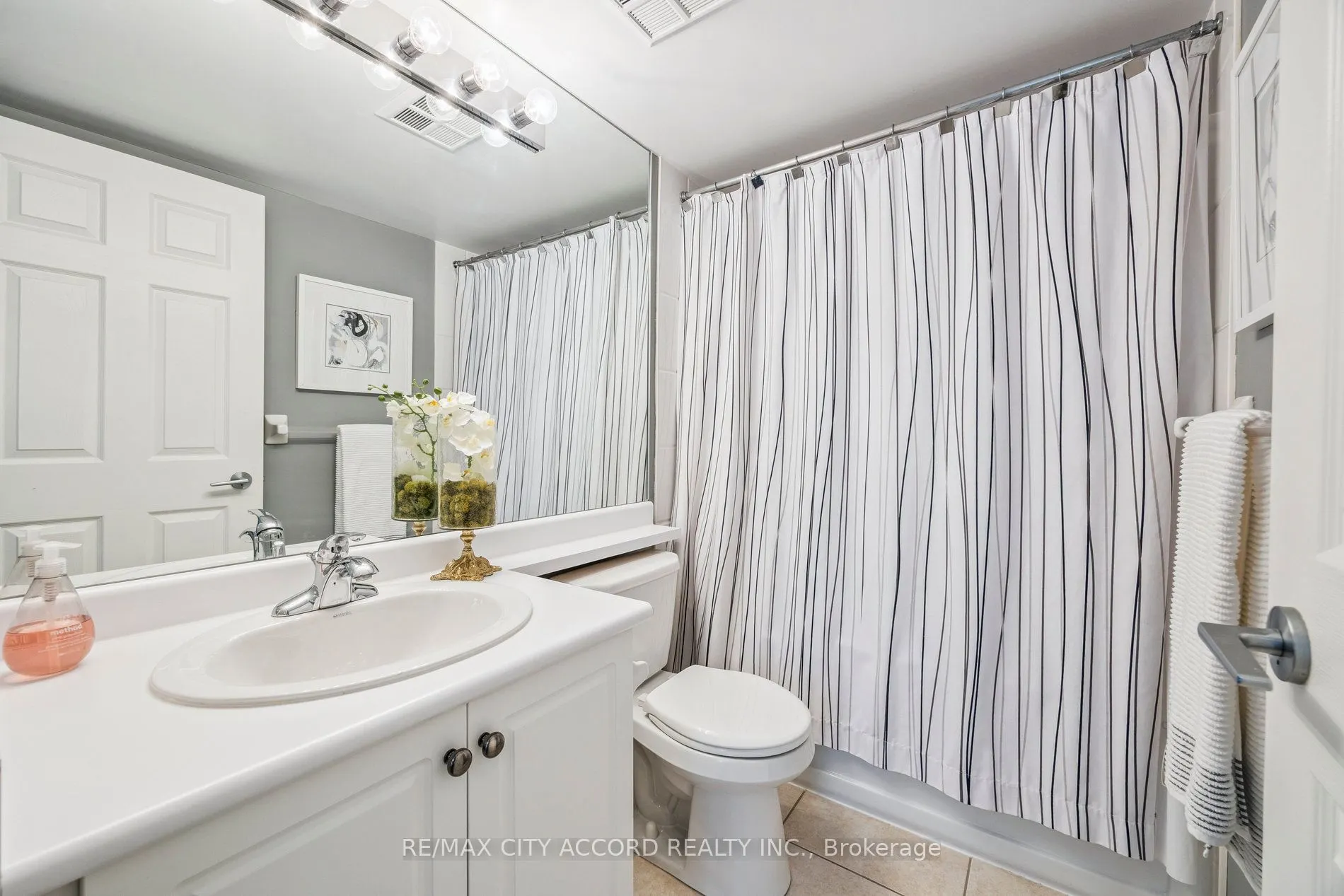 485 Rosewell Avenue, #210