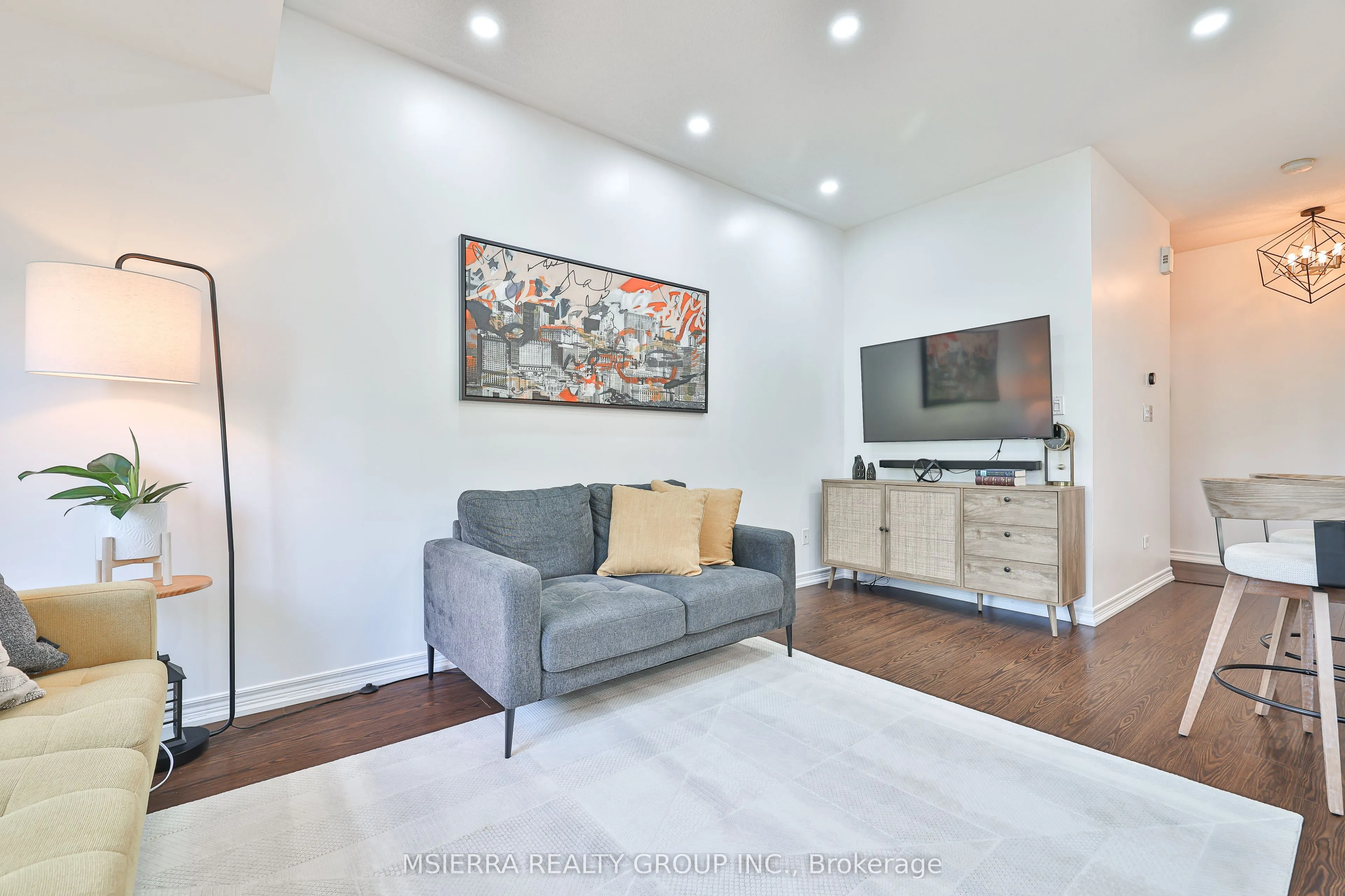 1496 Victoria Park Avenue, #254