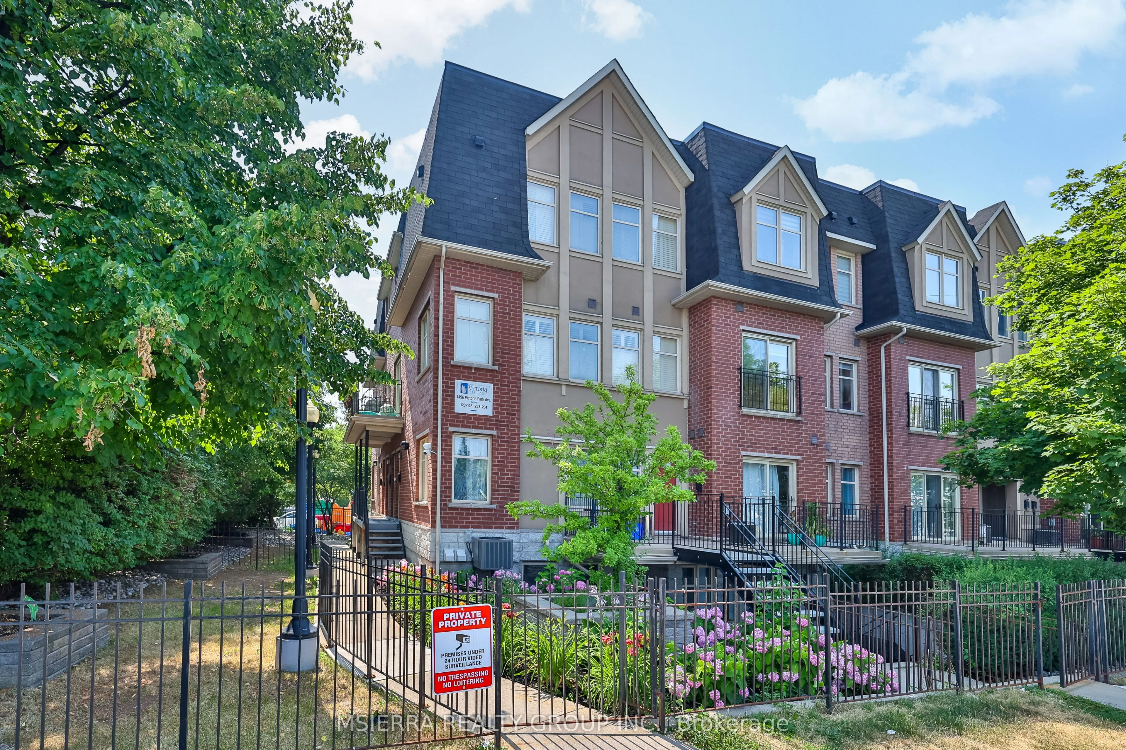 1496 Victoria Park Avenue, #254