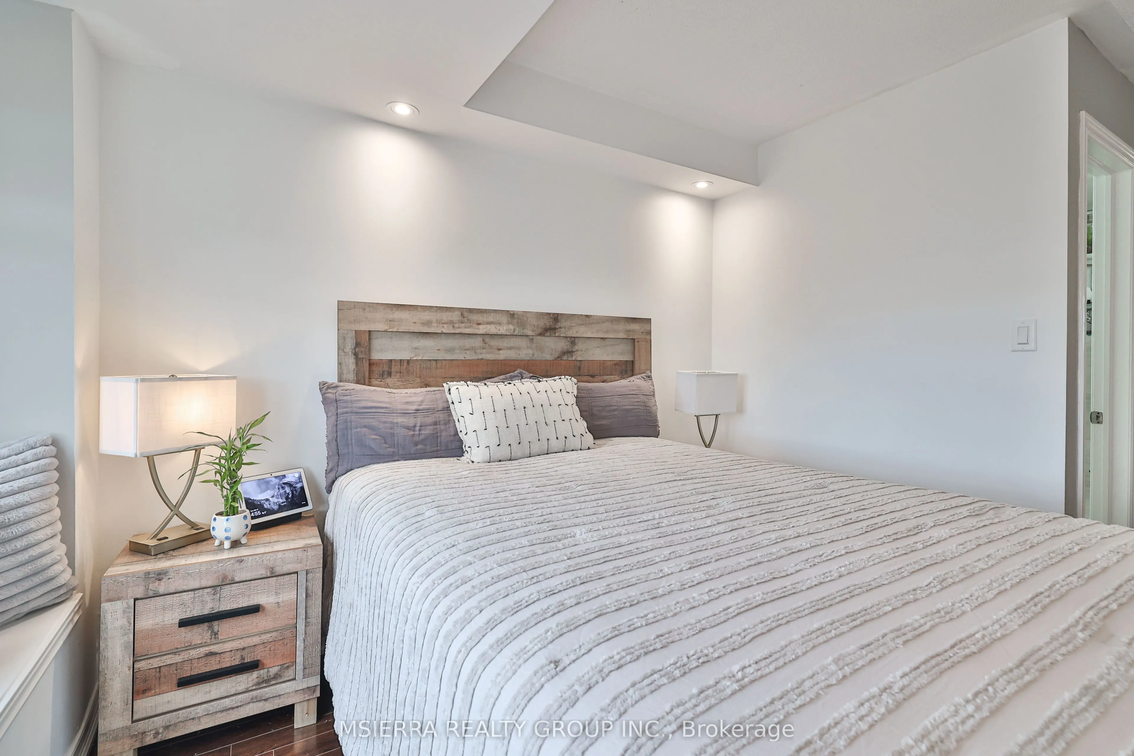 1496 Victoria Park Avenue, #254