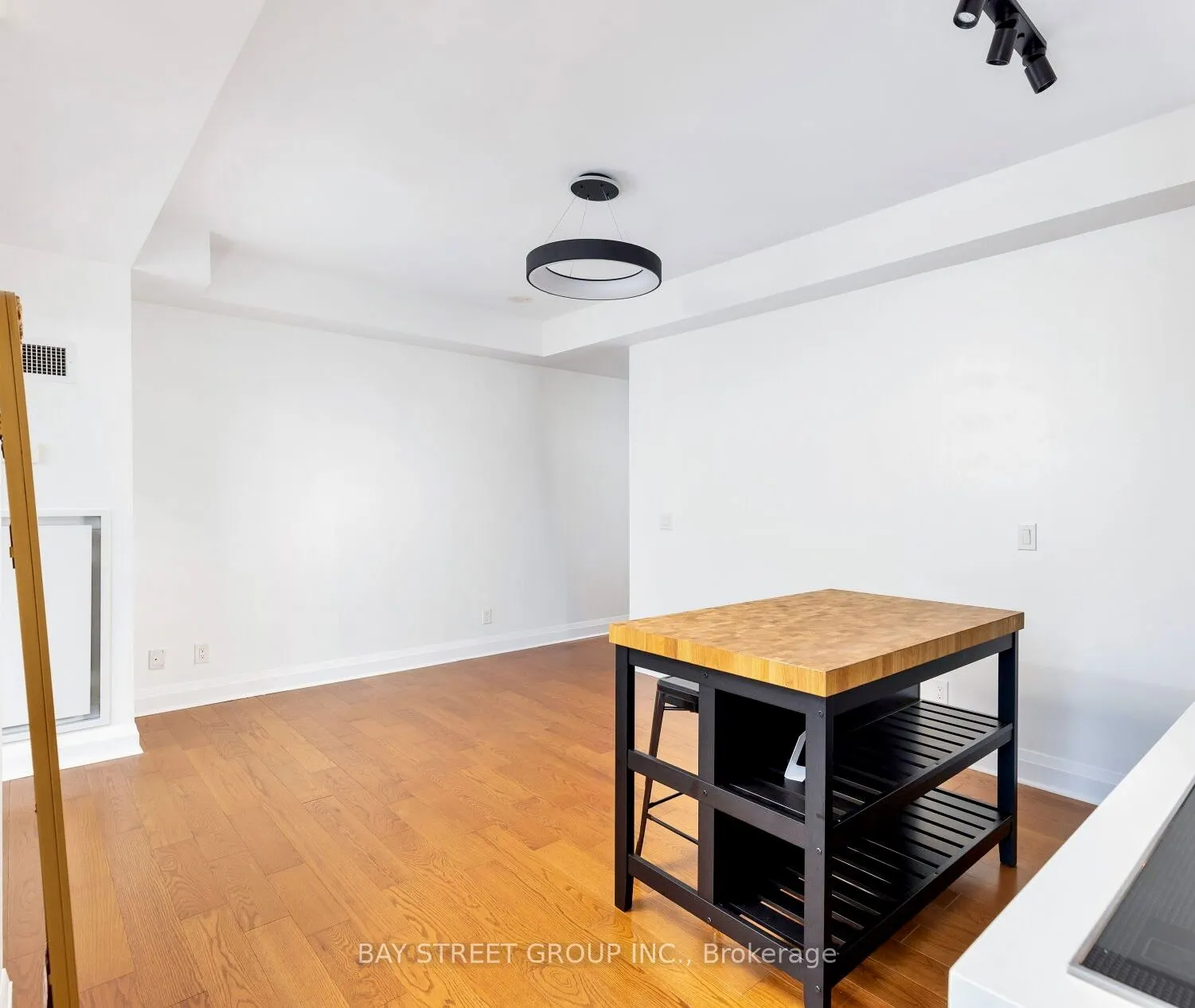 1080 Bay Street, #1608