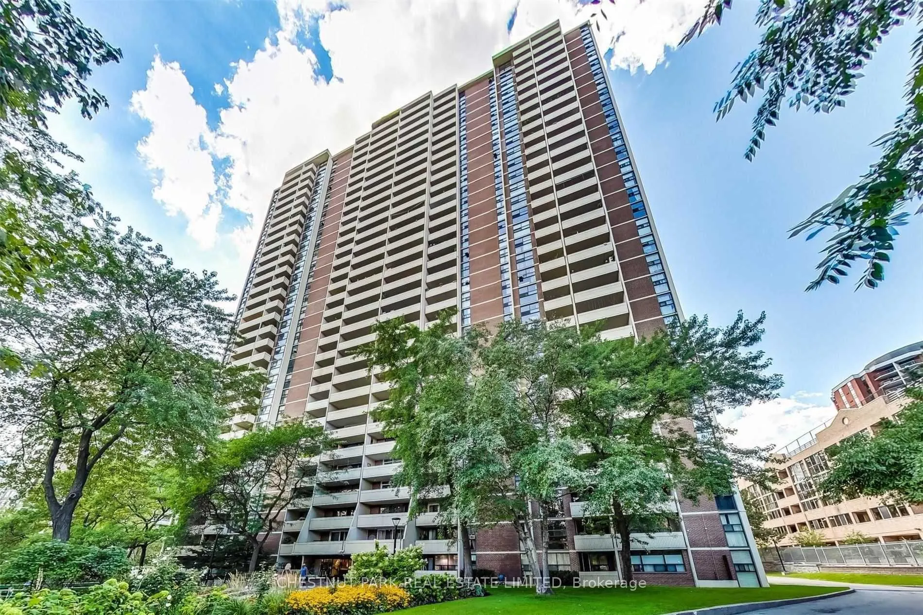 40 Homewood Avenue, #2105