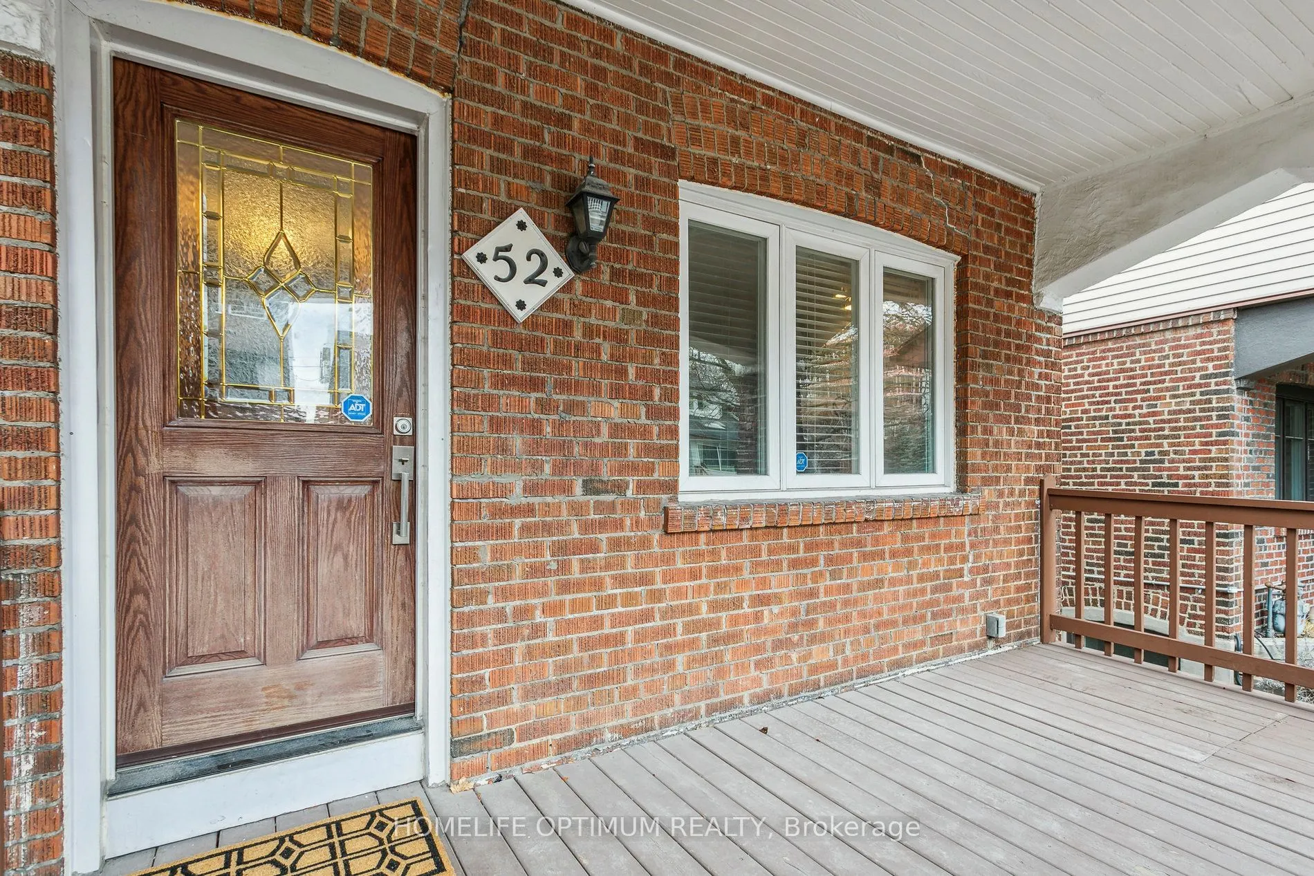 52 Hillsdale Avenue W