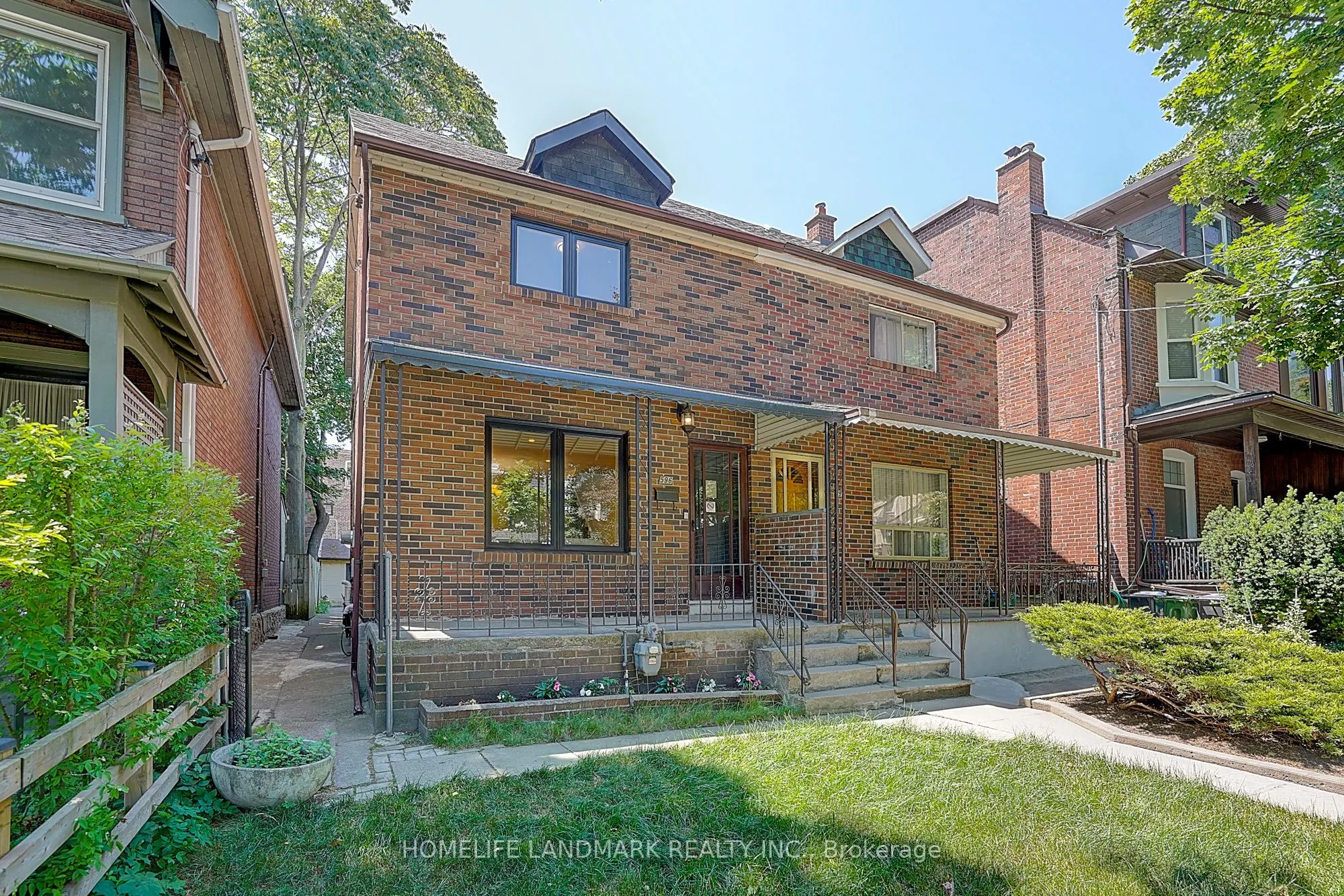 596 Palmerston Avenue