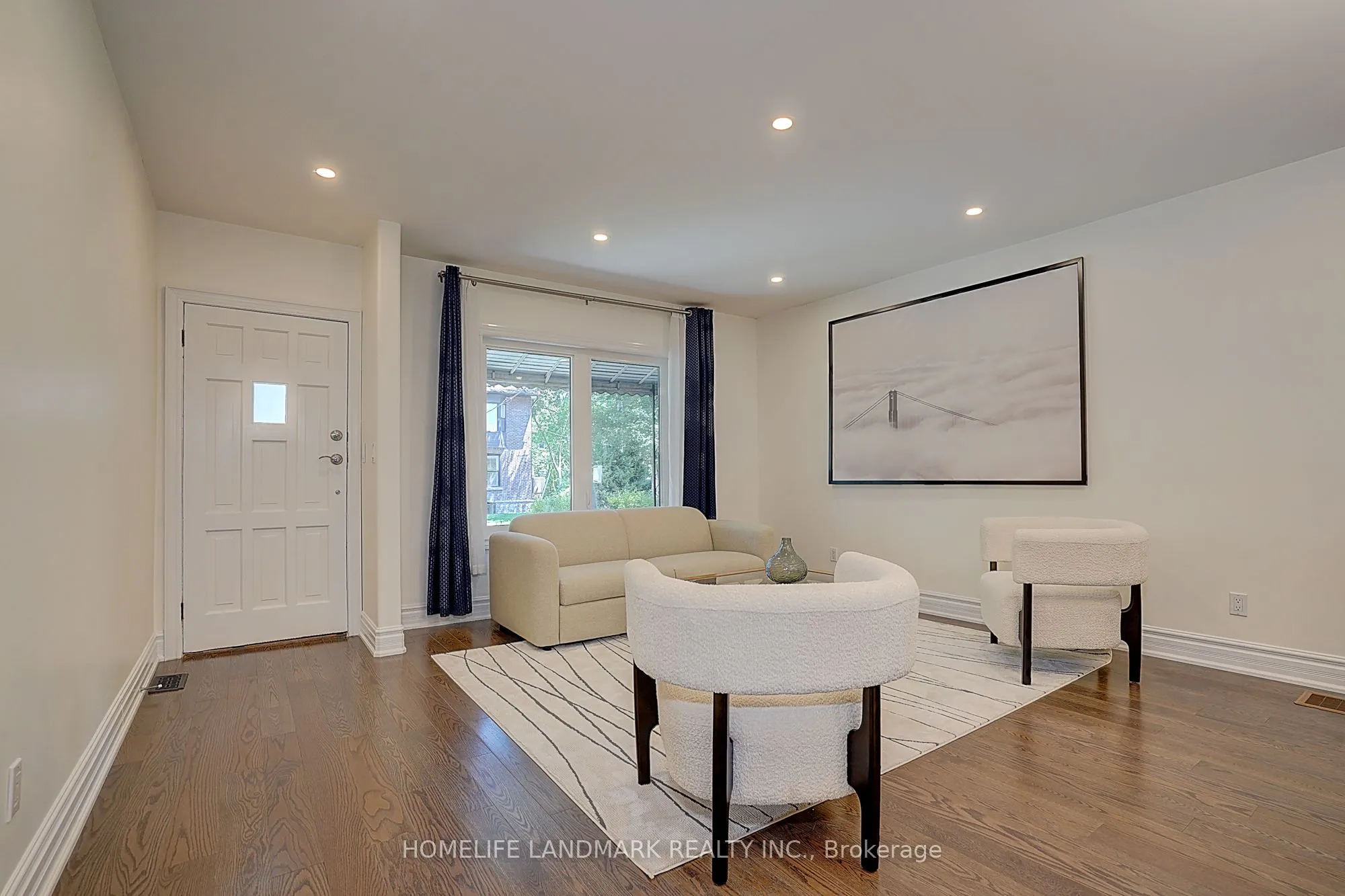 596 Palmerston Avenue