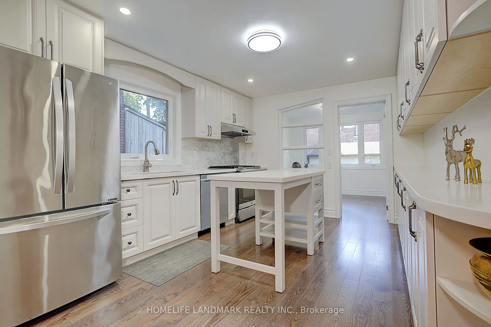 596 Palmerston Avenue
