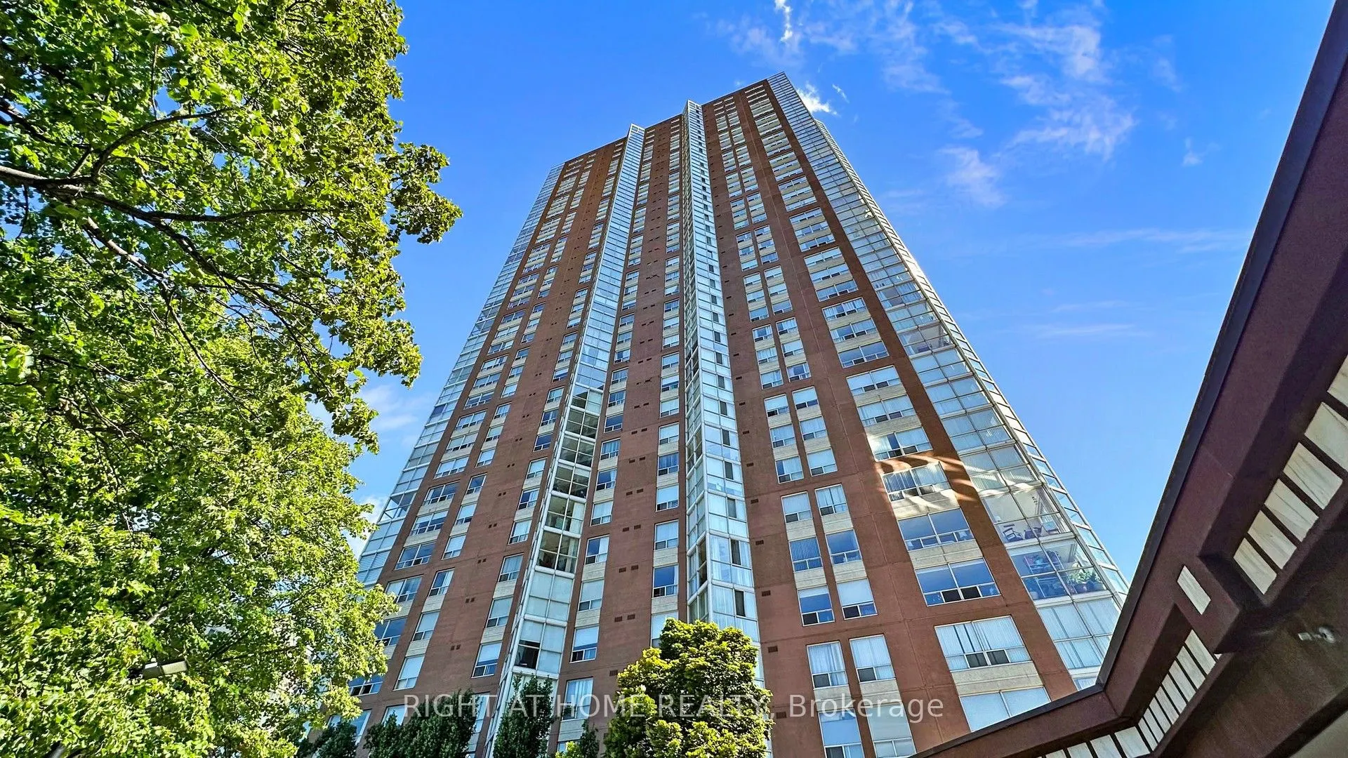 7 Concorde Place, #904