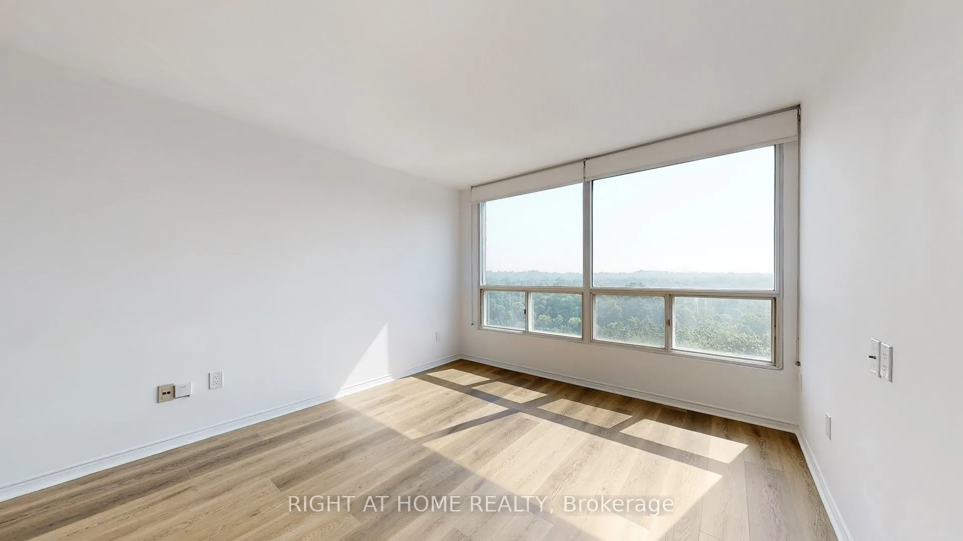 7 Concorde Place, #904