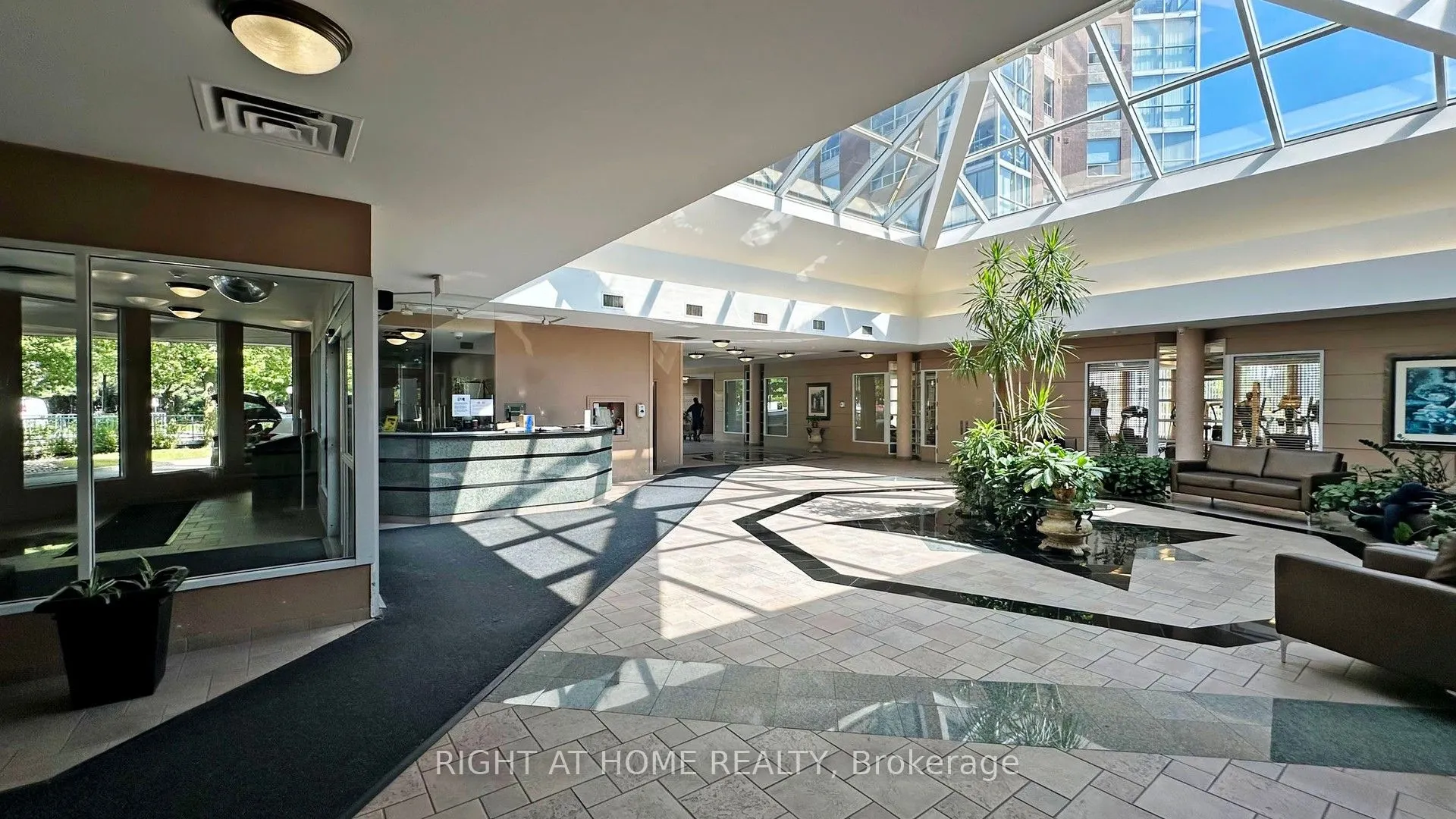 7 Concorde Place, #904