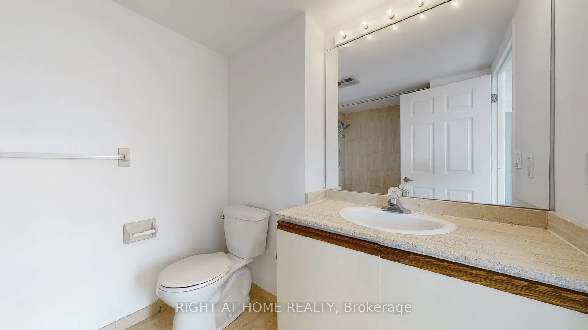 7 Concorde Place, #904