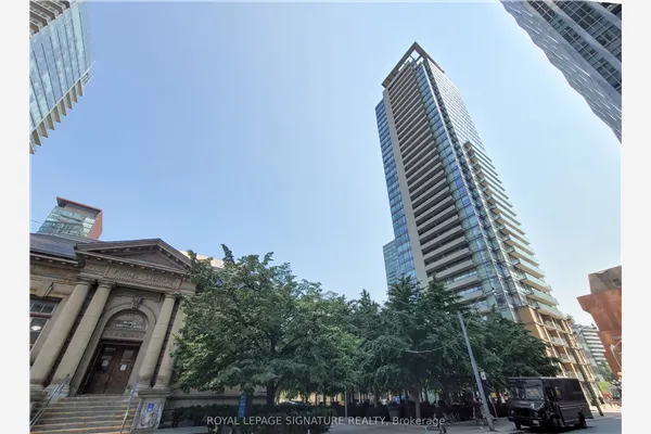 18 Yorkville Avenue