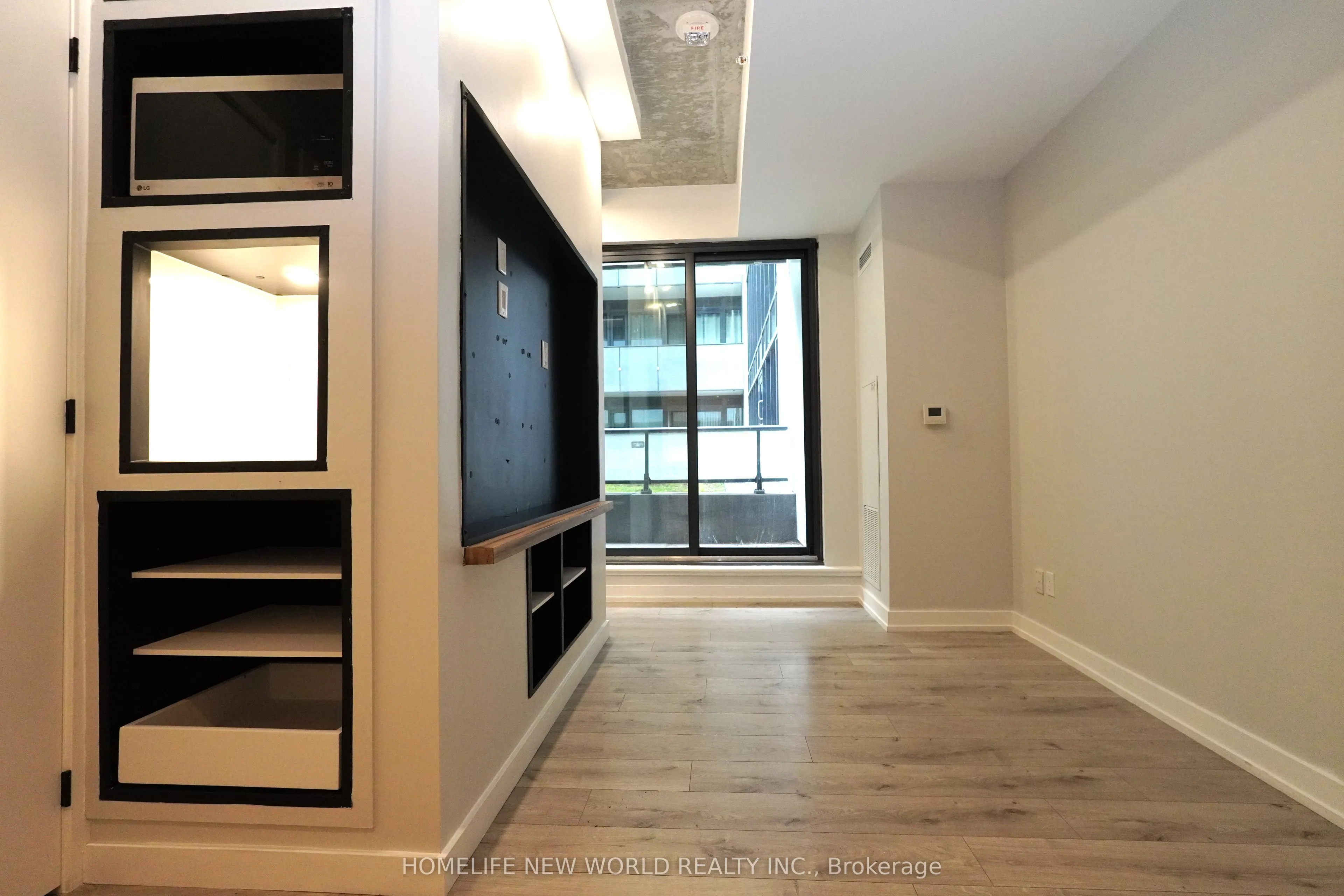 161 Roehampton Avenue, #233
