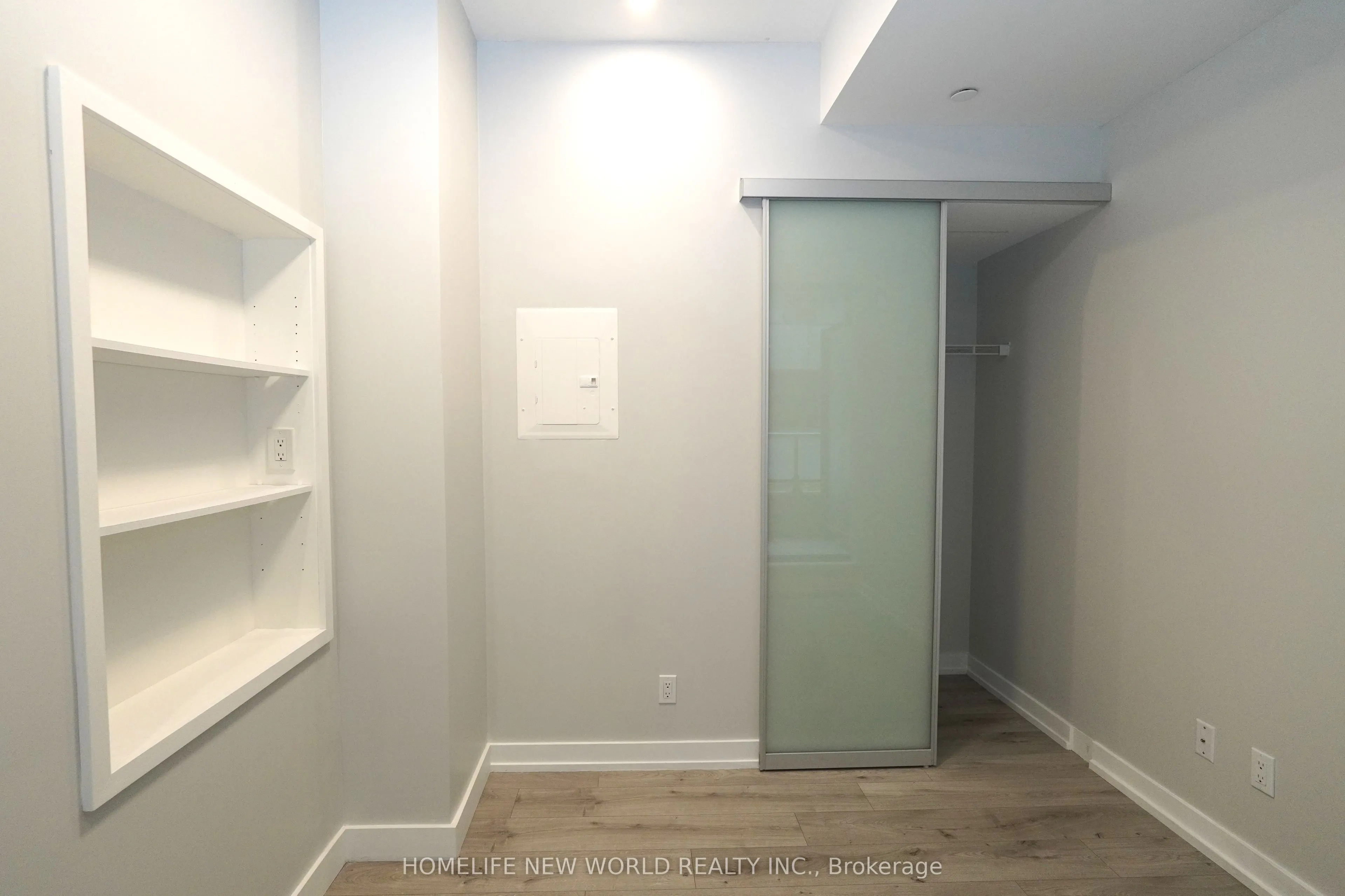 161 Roehampton Avenue, #233