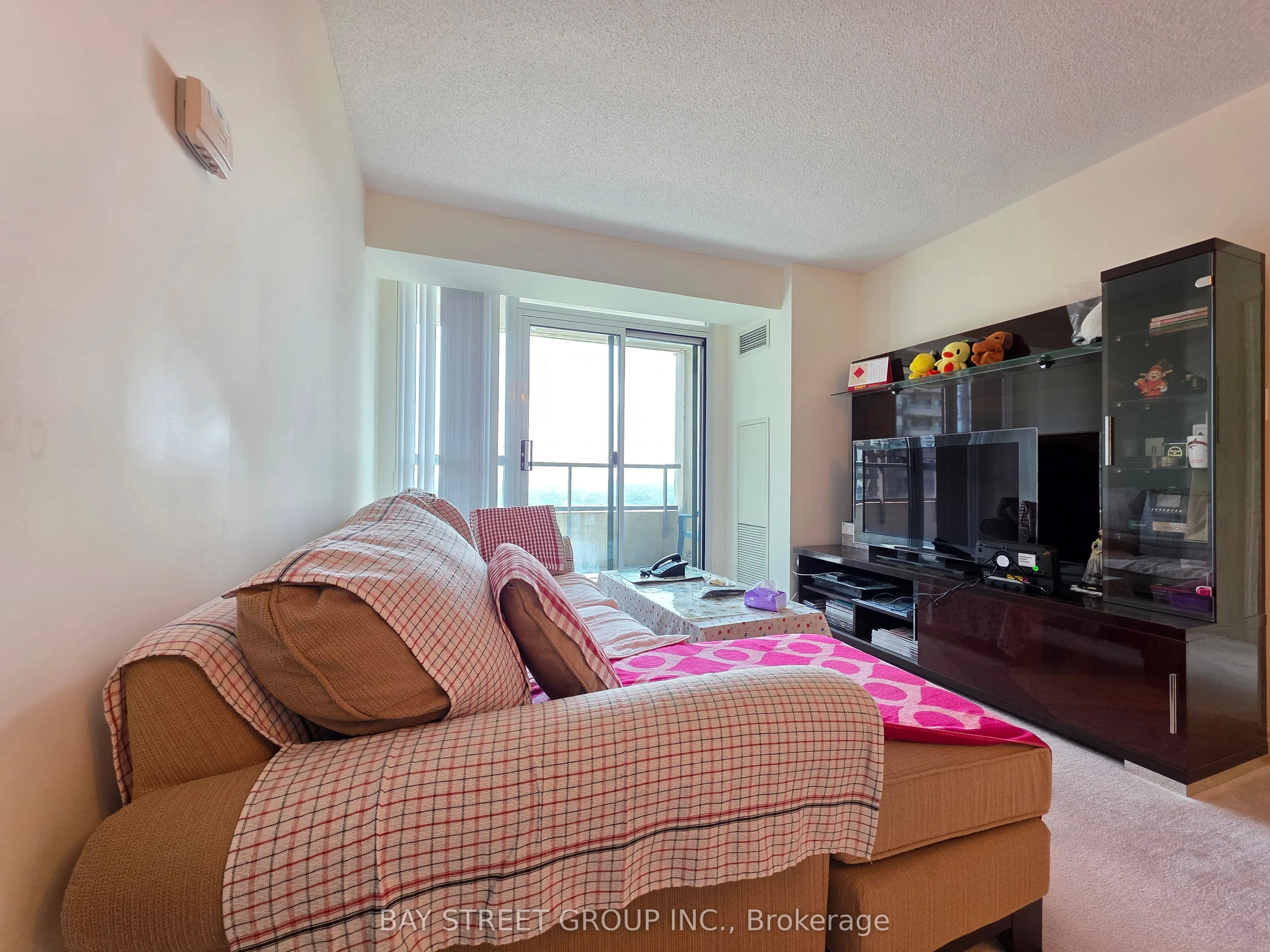 18 Spring Garden Avenue, #1905