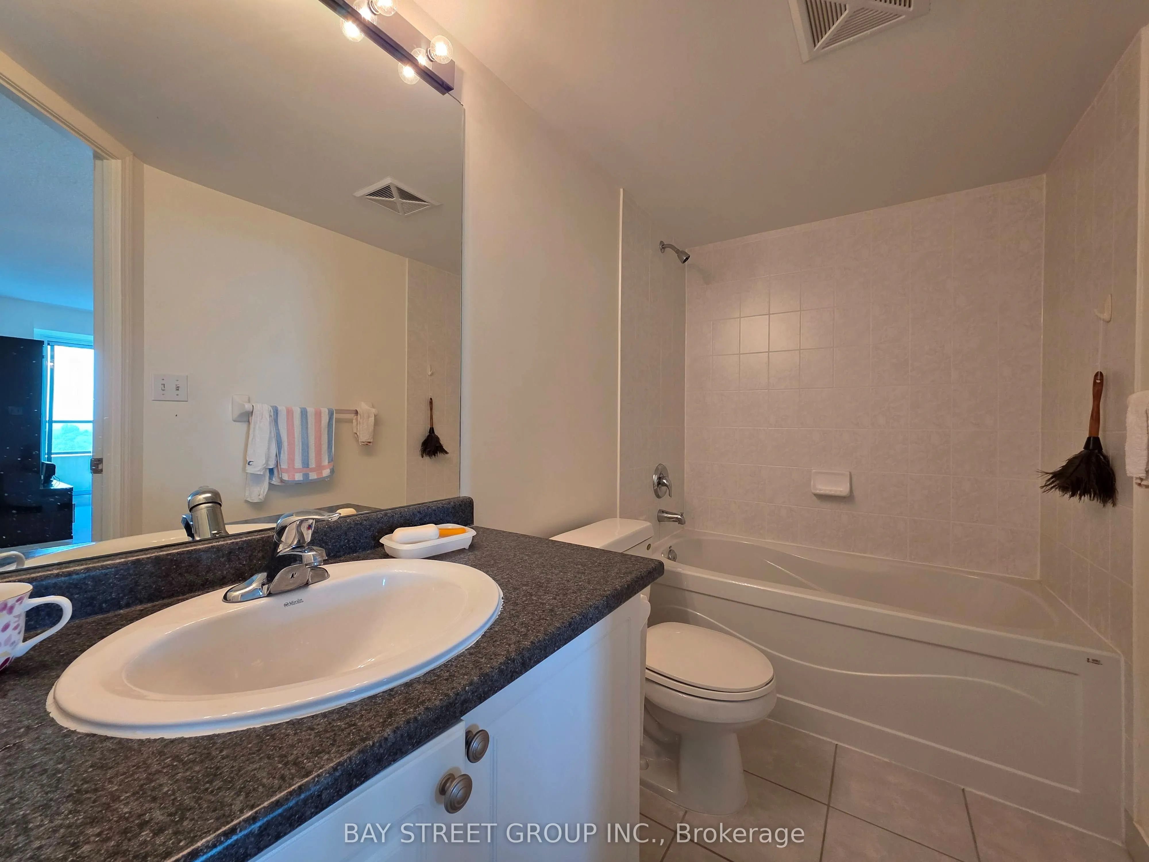 18 Spring Garden Avenue, #1905