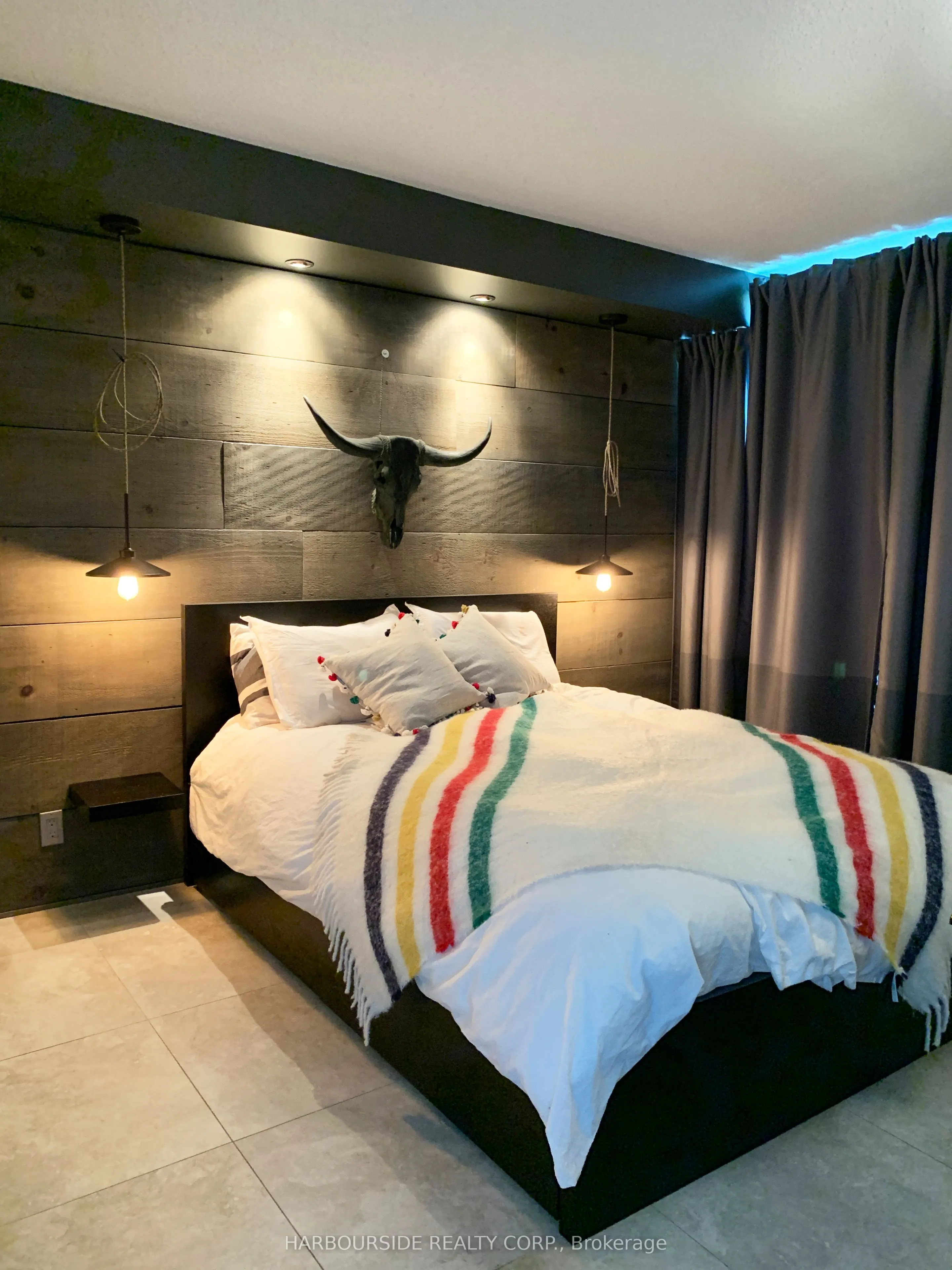 77 Harbour Square, #2901