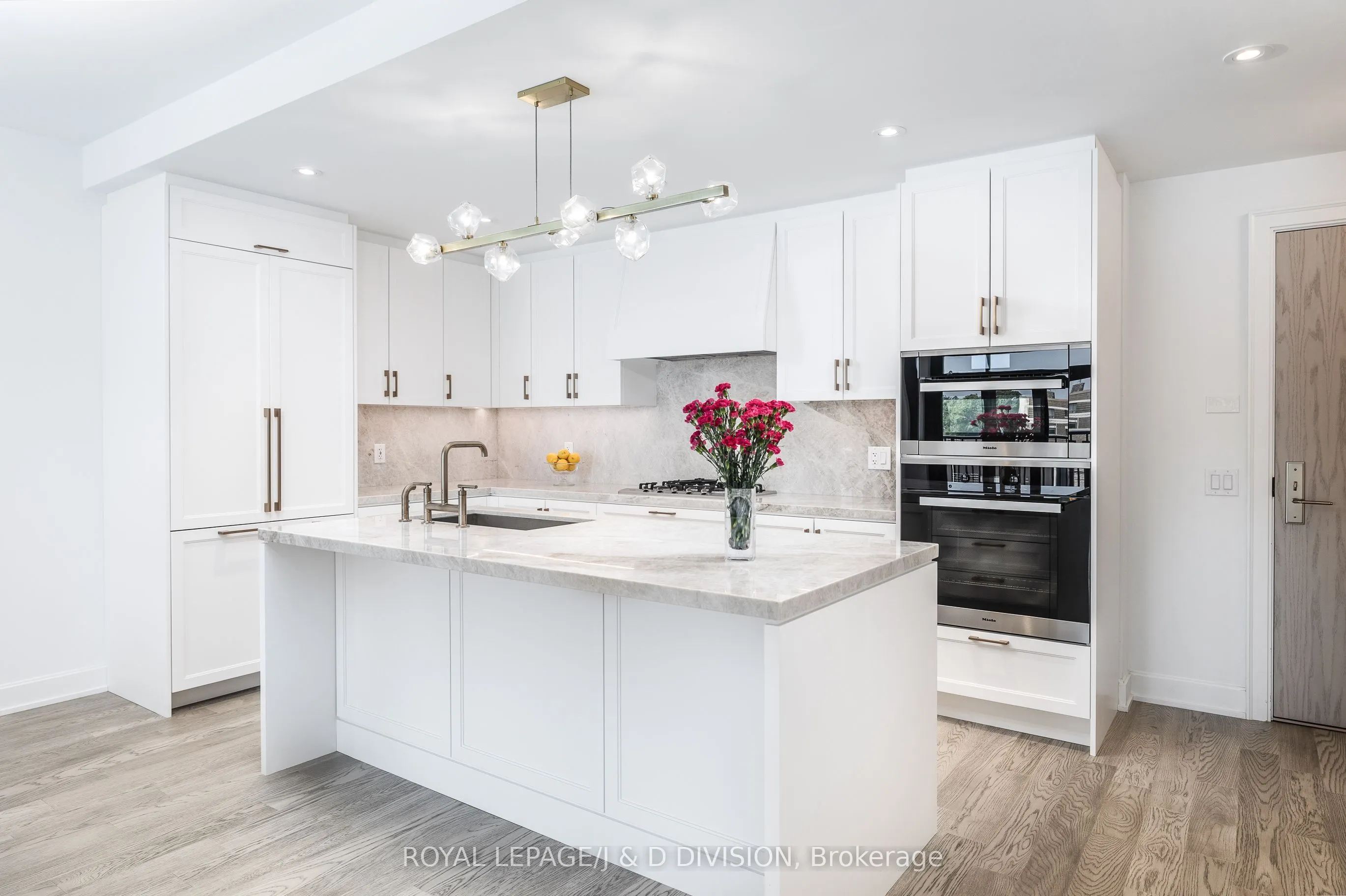 1 Strathgowan Avenue, #505
