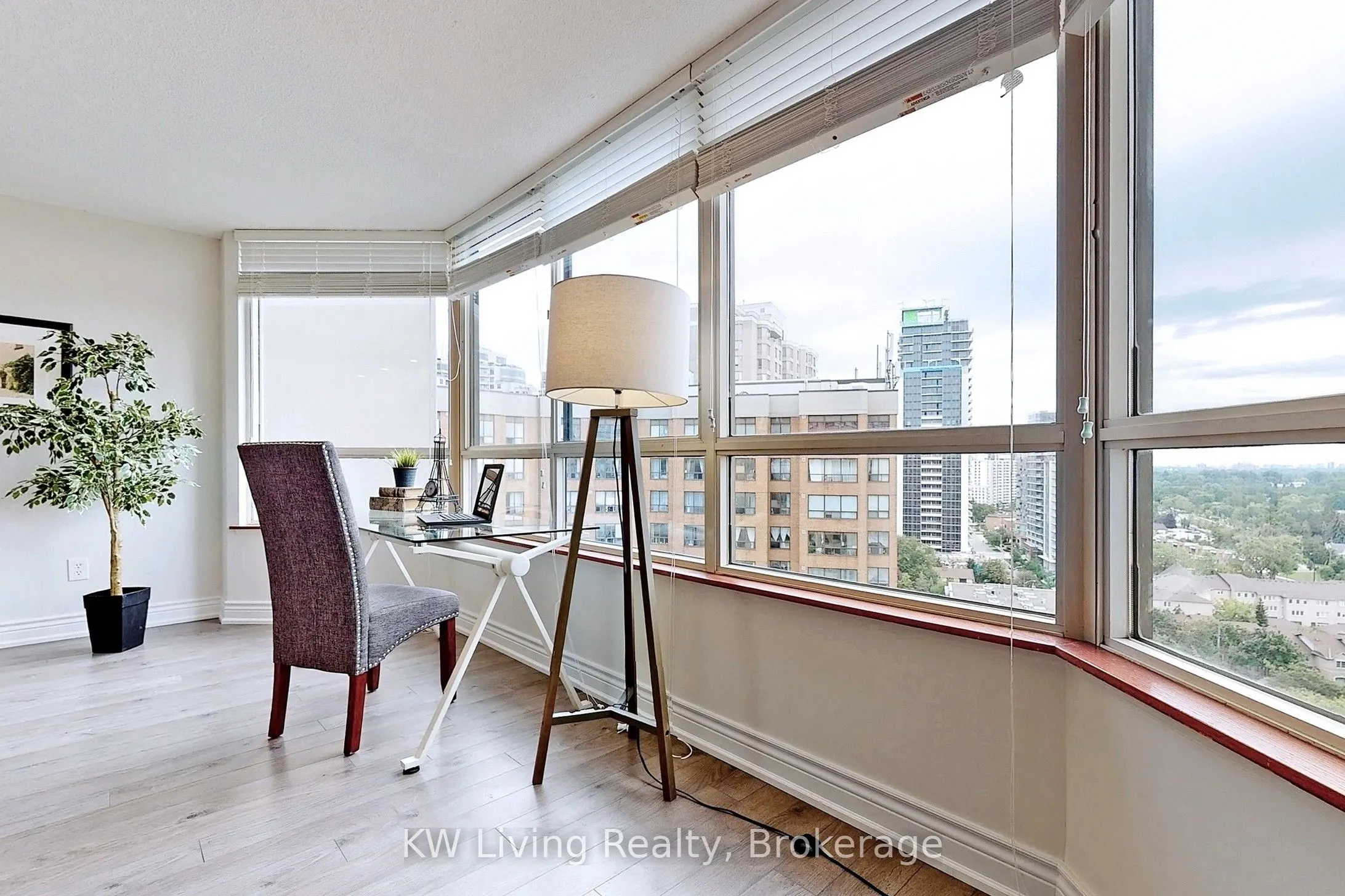 5444 Yonge Street, #1404