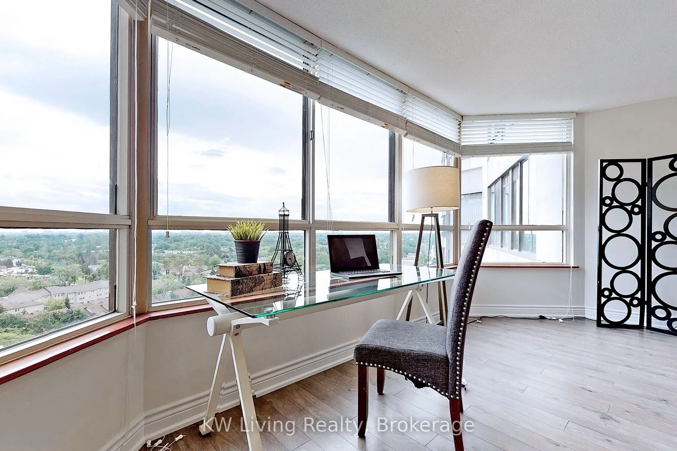 5444 Yonge Street, #1404
