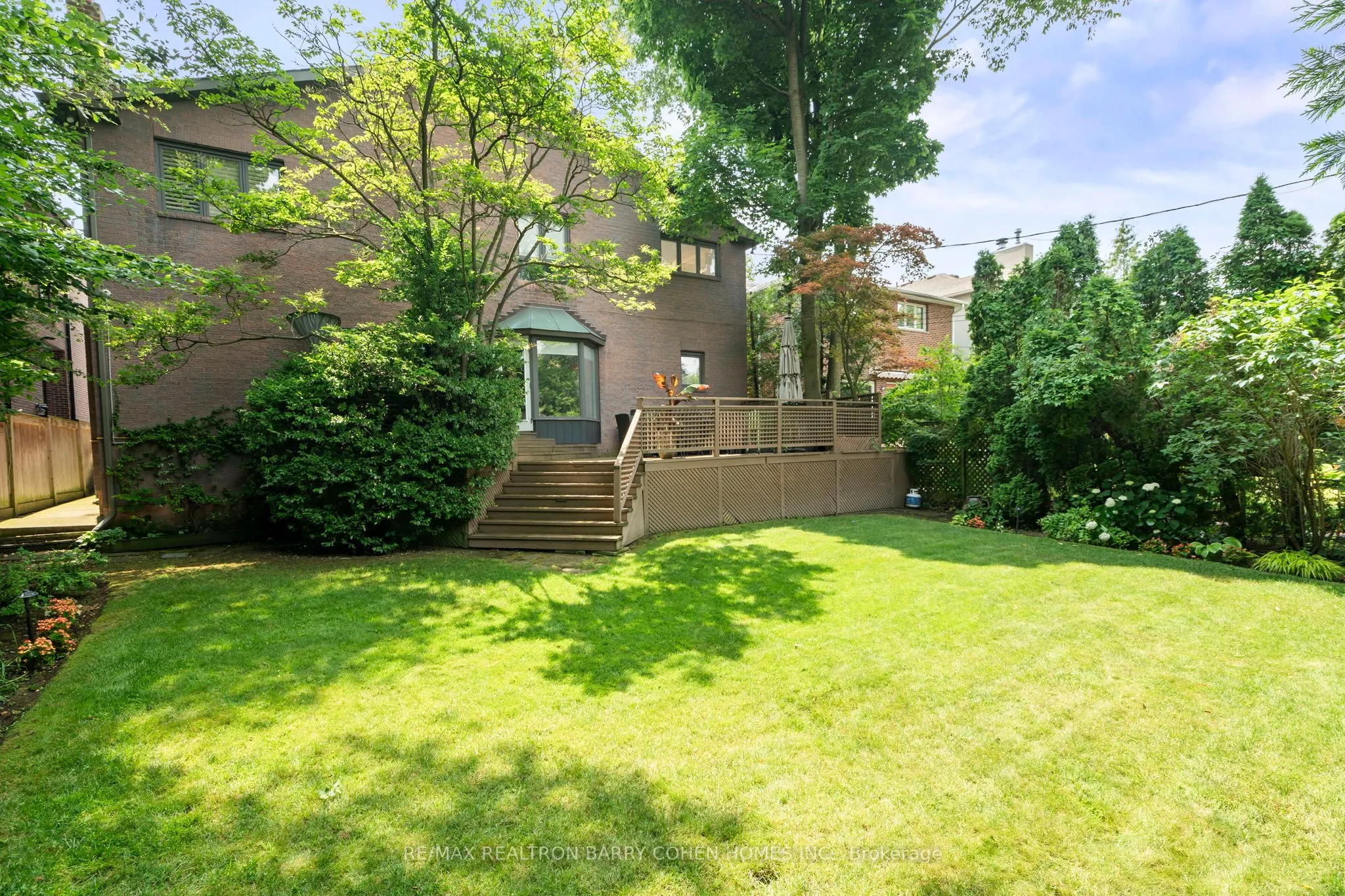 566 Castlefield Avenue