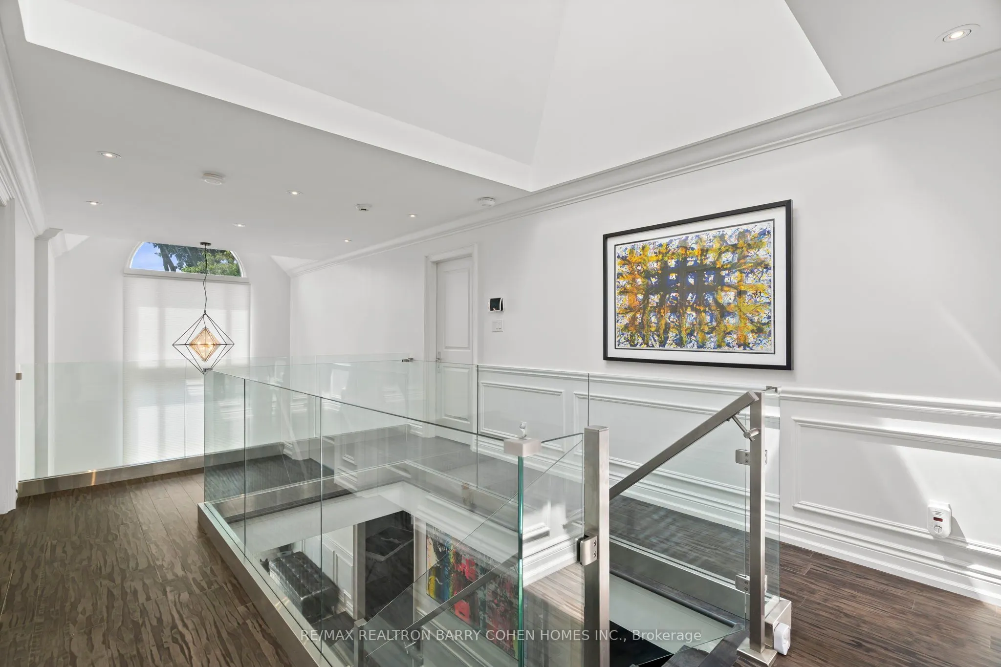 566 Castlefield Avenue