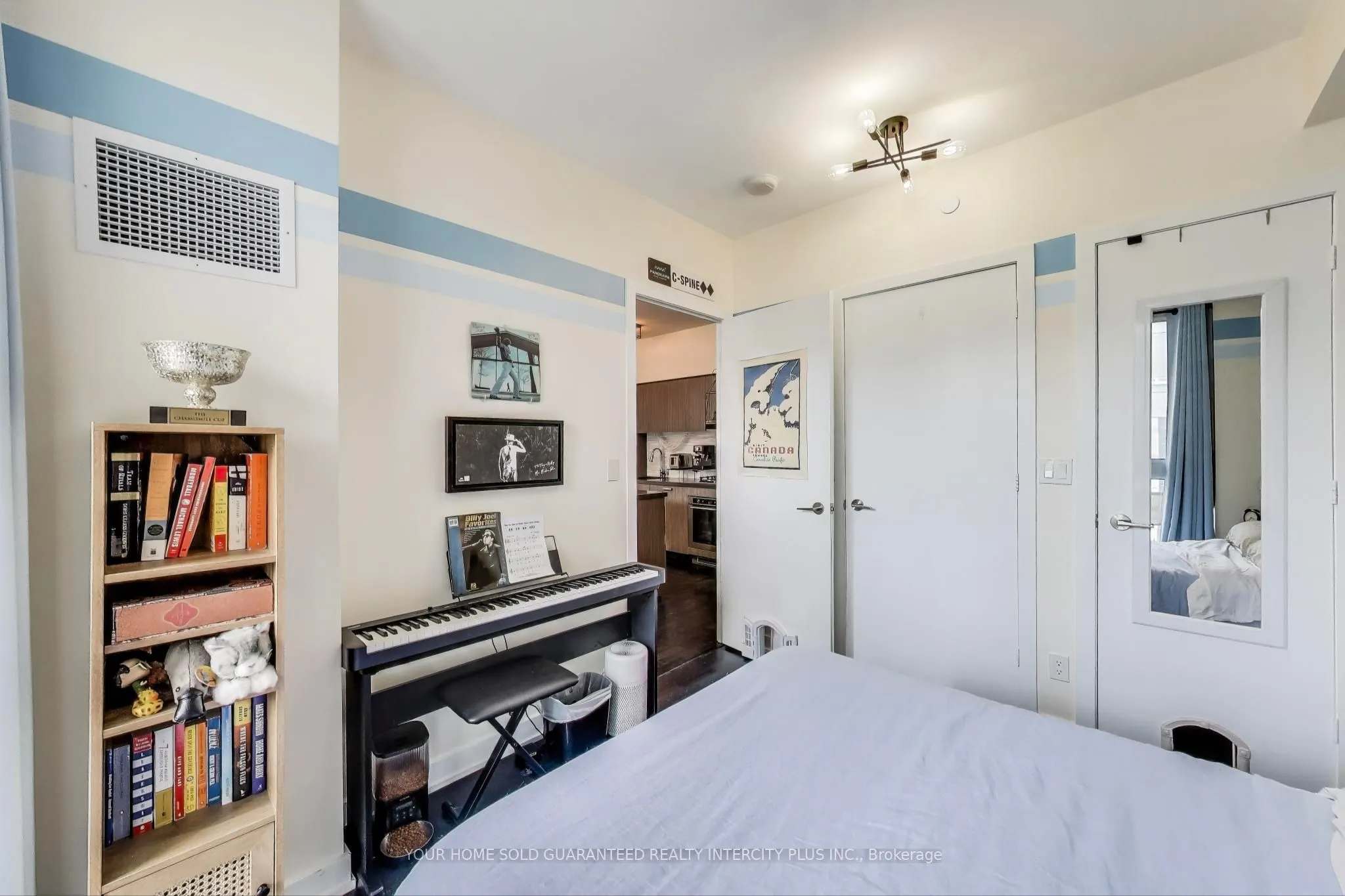 501 St. Clair Avenue W, #325